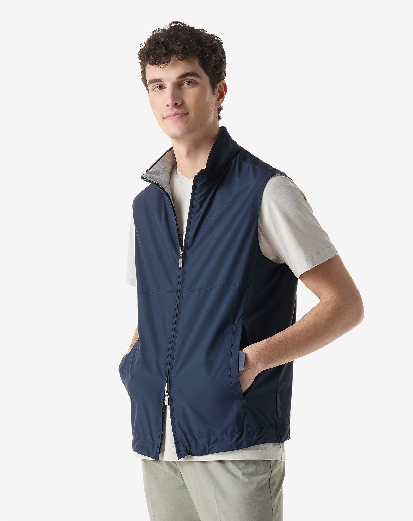 Technical Poplin Gilet official gallery view 2
