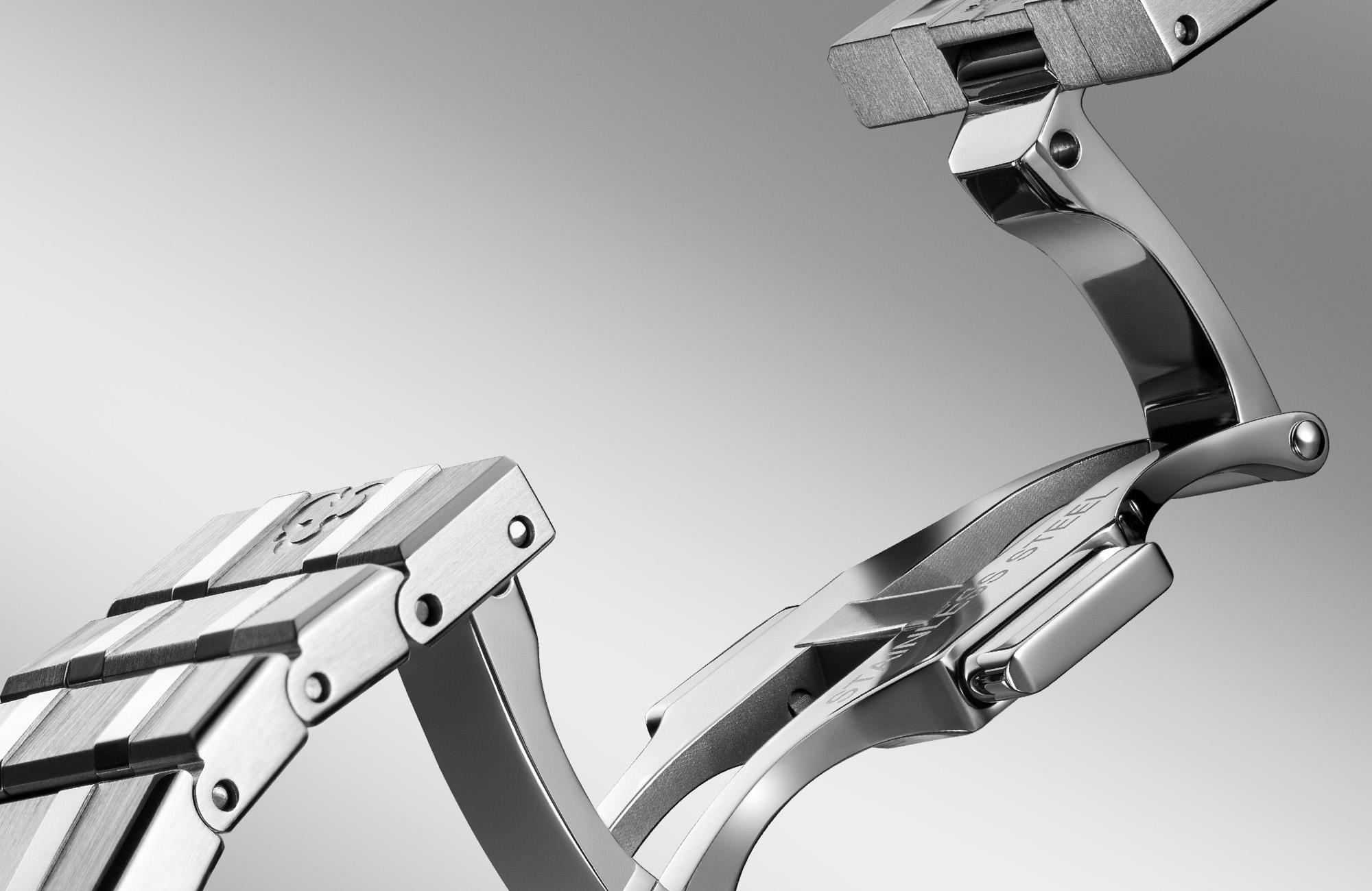 Integrated bracelet and folding-clasp construction