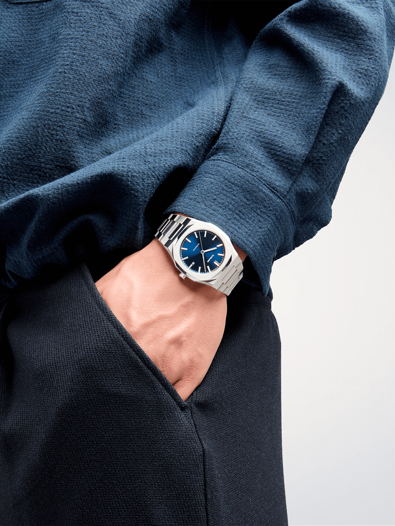 dial and bracelet angle