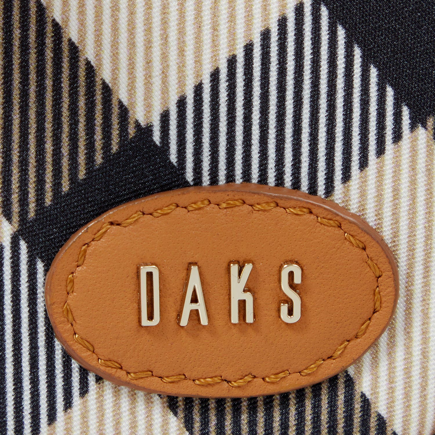 DAKS logo detail