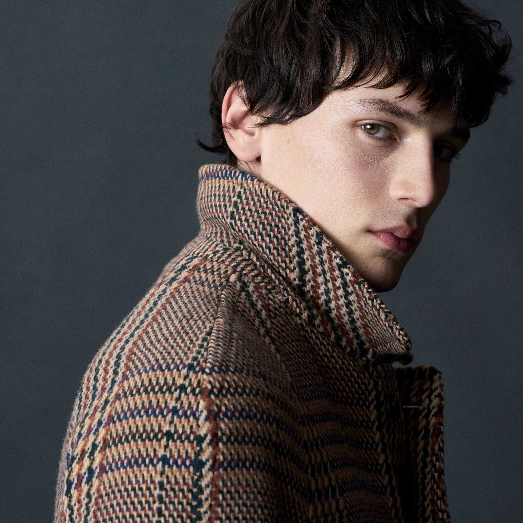 Concealed placket and raglan shoulder