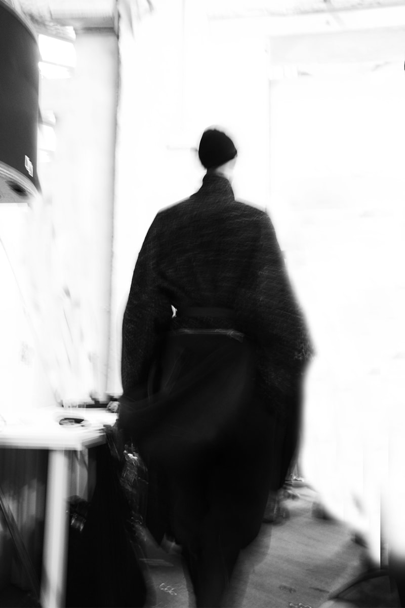 voluminous coat movement
