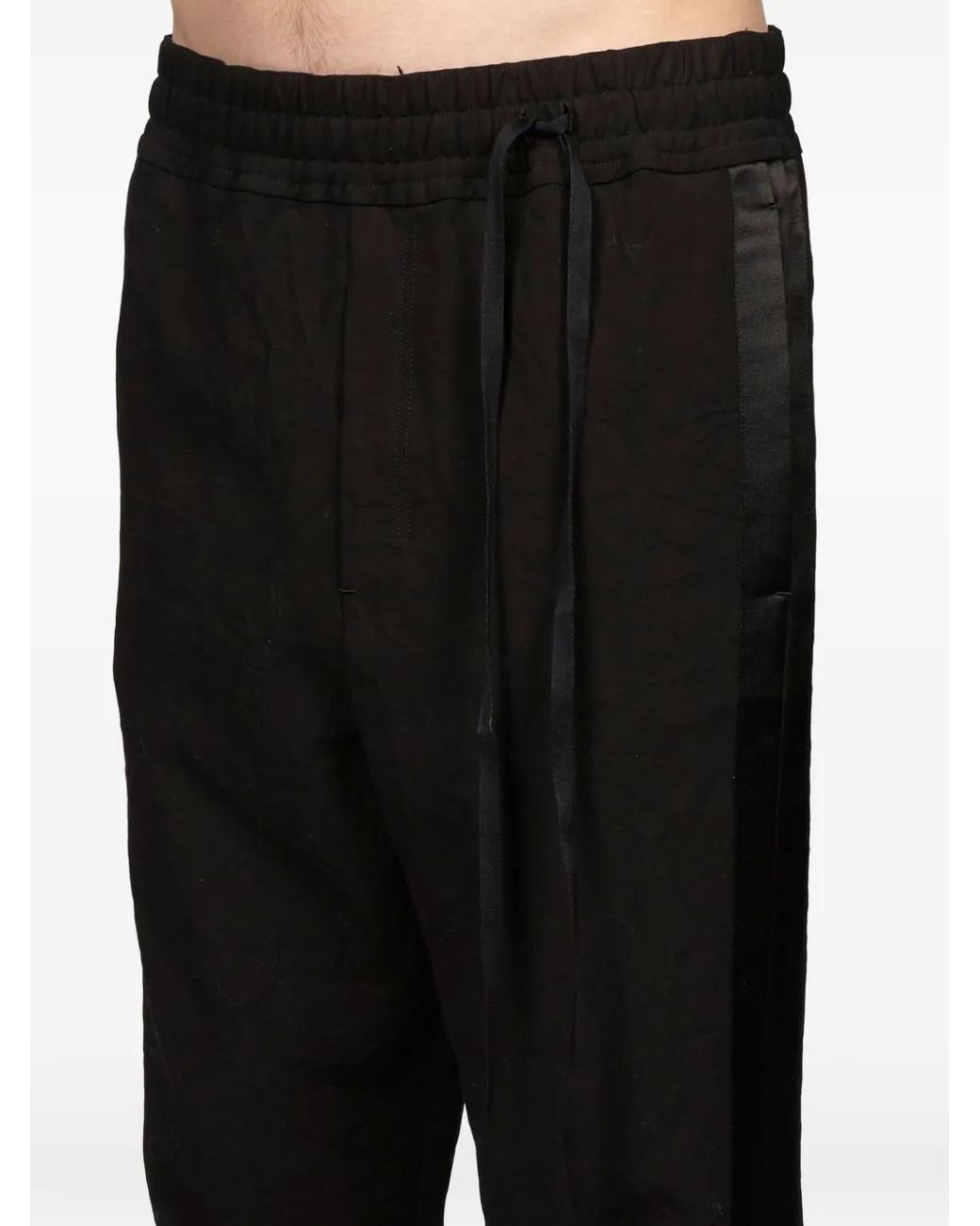 hem and pocket detail