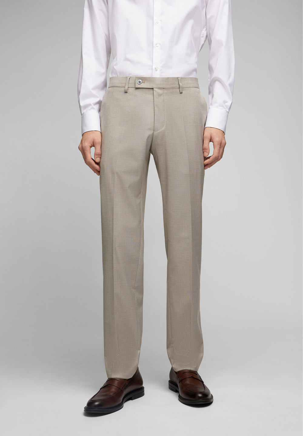 Back view and trouser shape