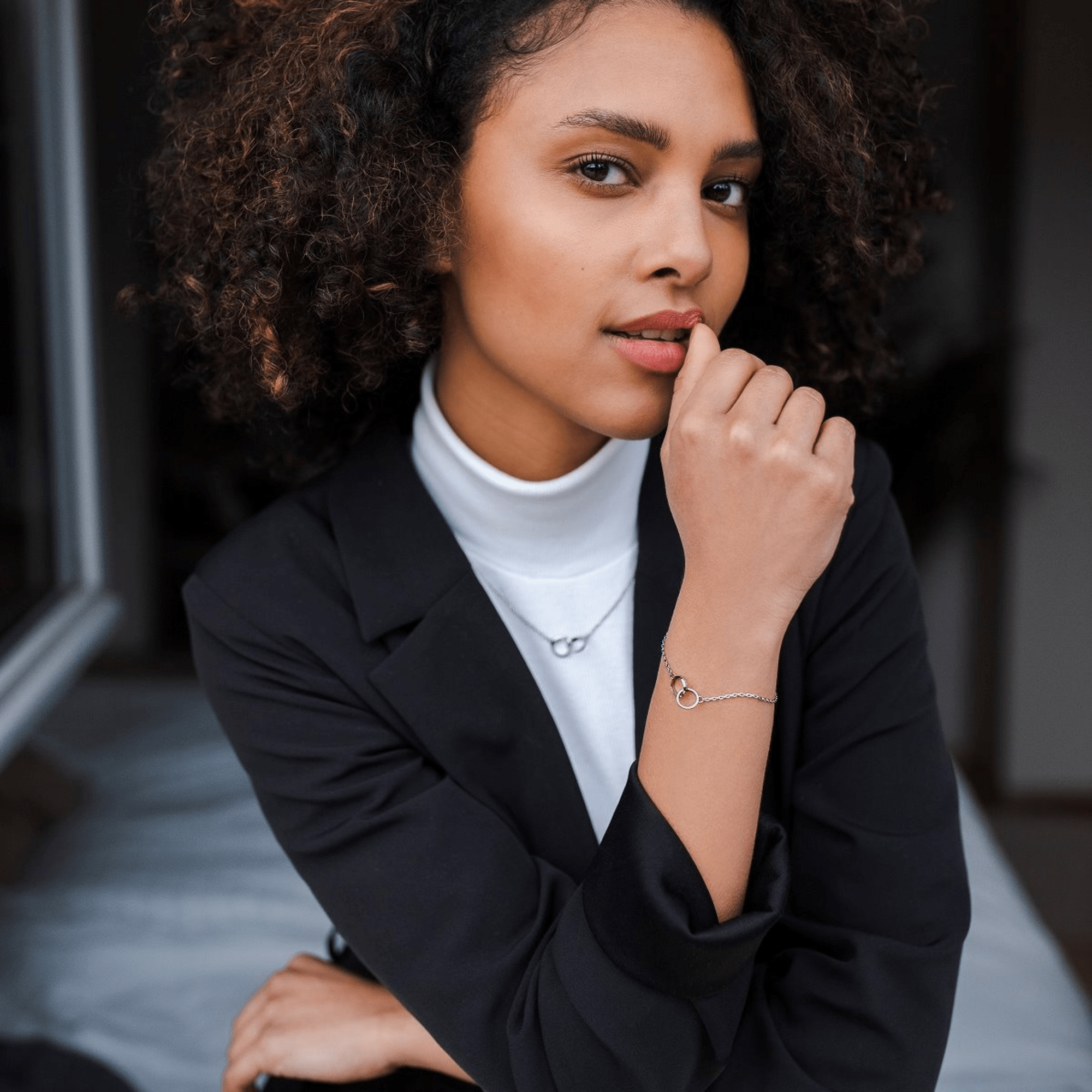 Elan Unity Necklace — alternate angle