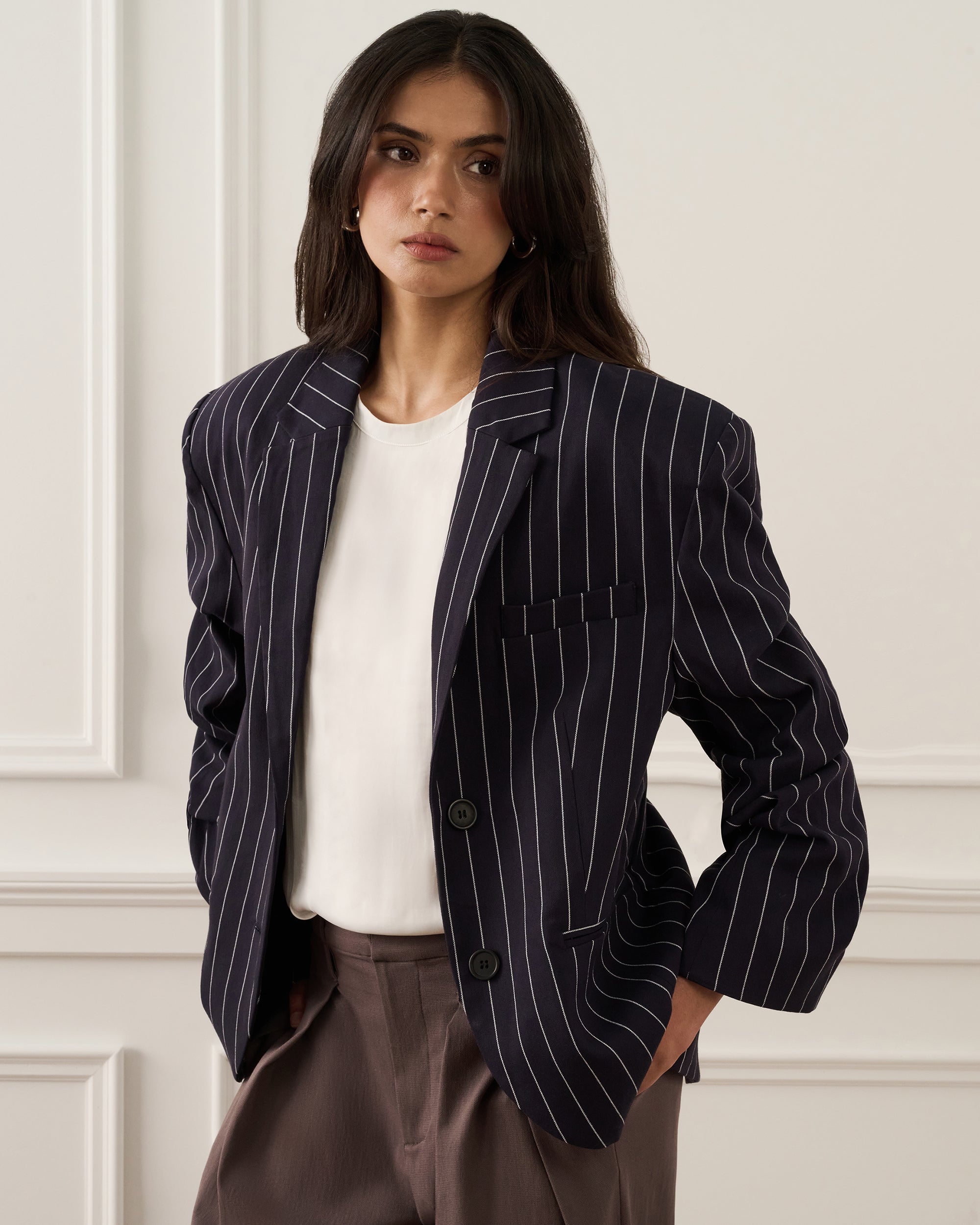 Cinched Sleeve Boxy Blazer official angle 2