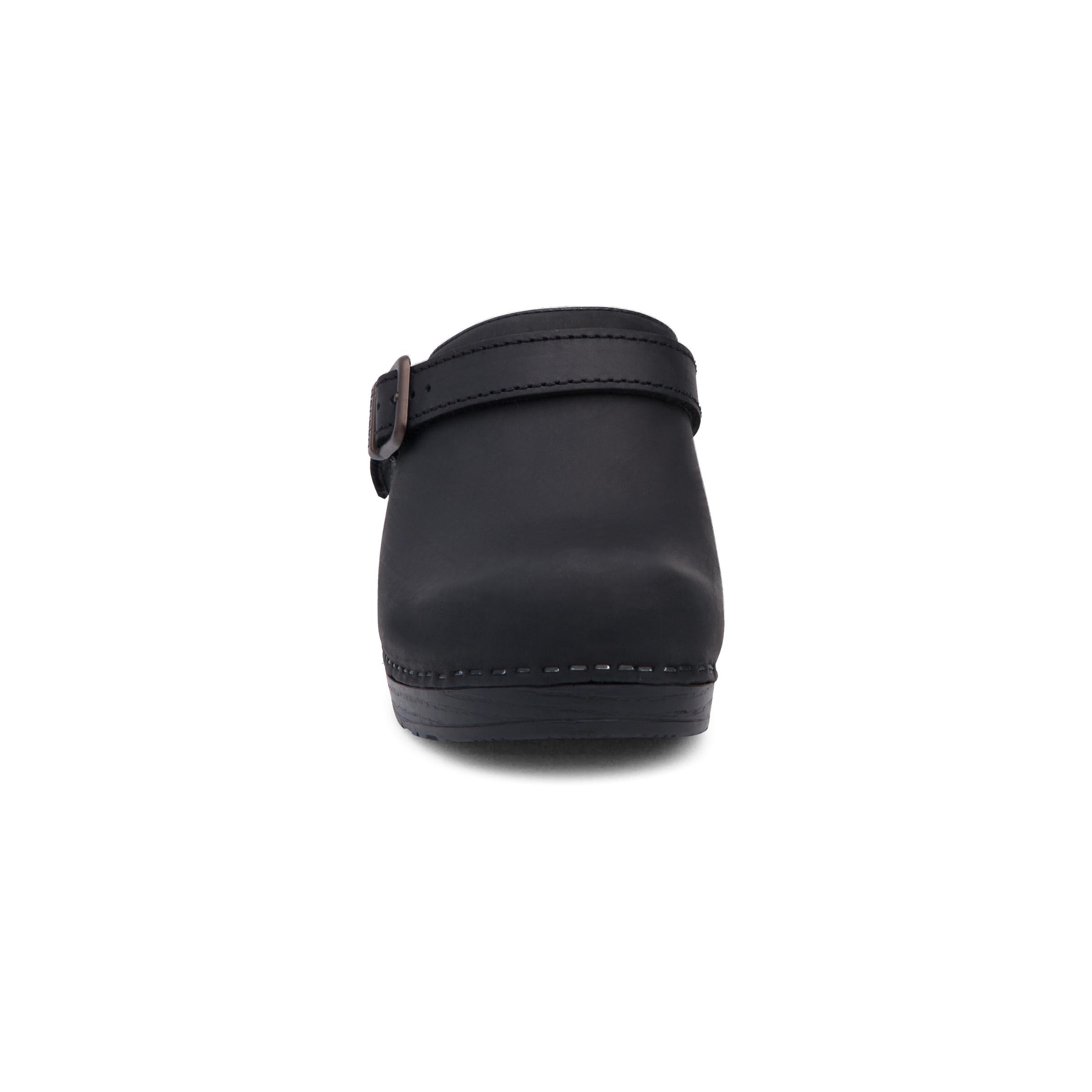 Front view of the classic clog toe