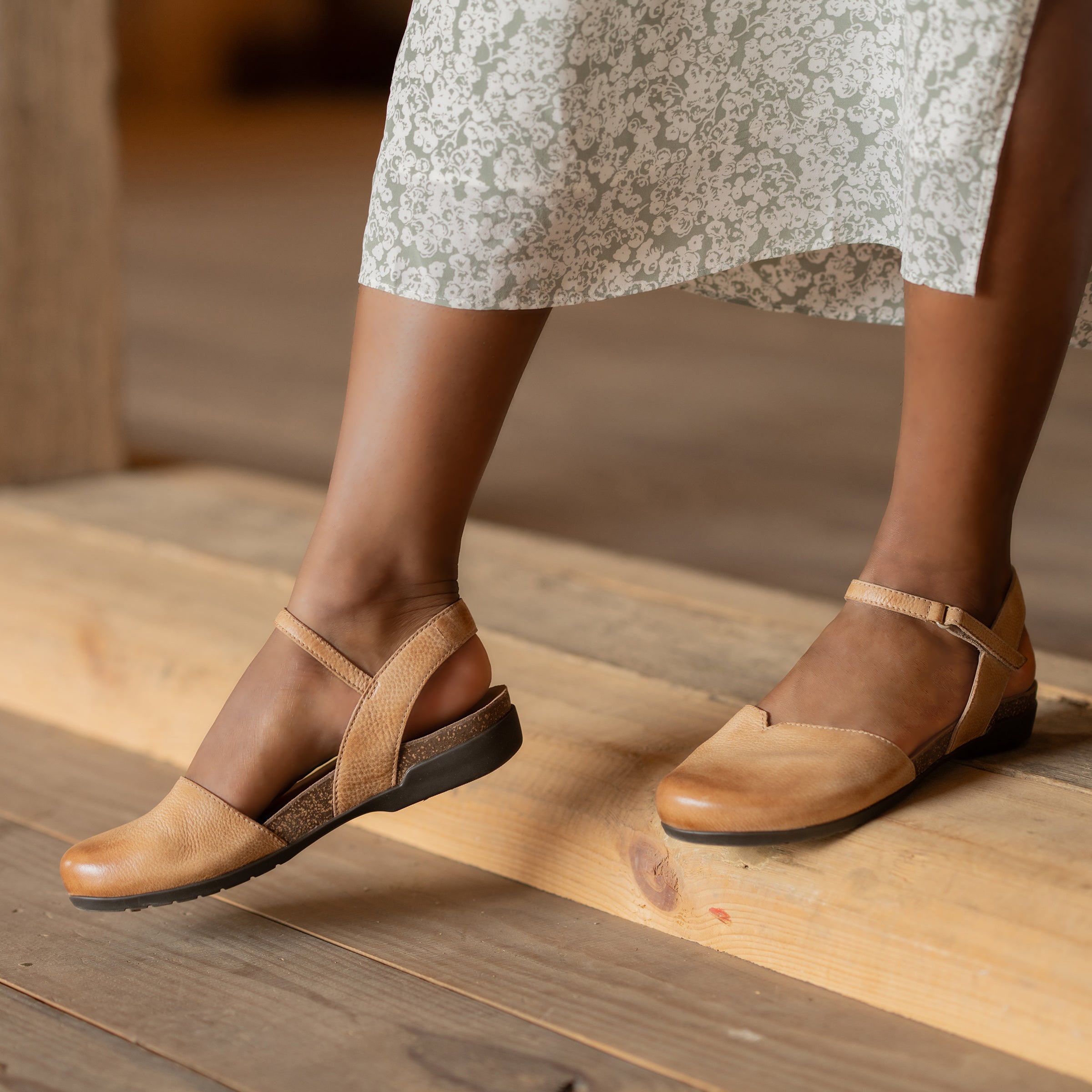 Buckle and footbed detail