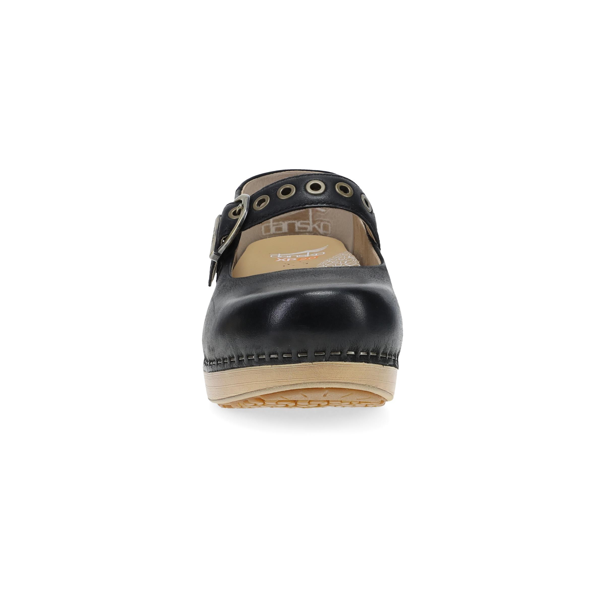 Front view and rounded toe