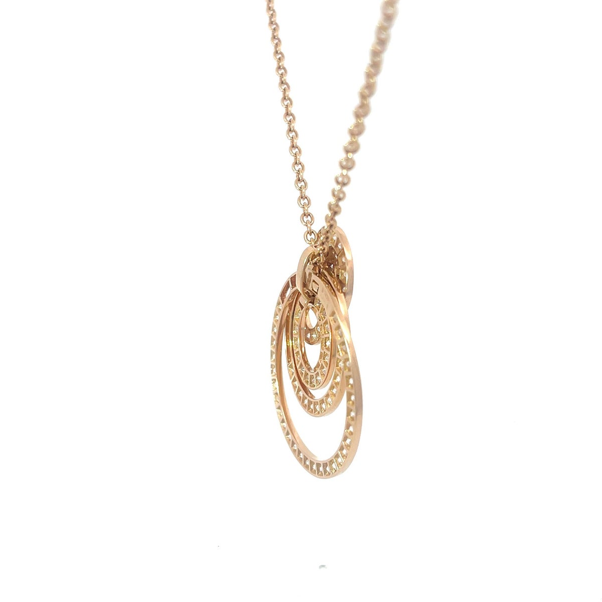 Long chain proportion with the Gypsy pendant