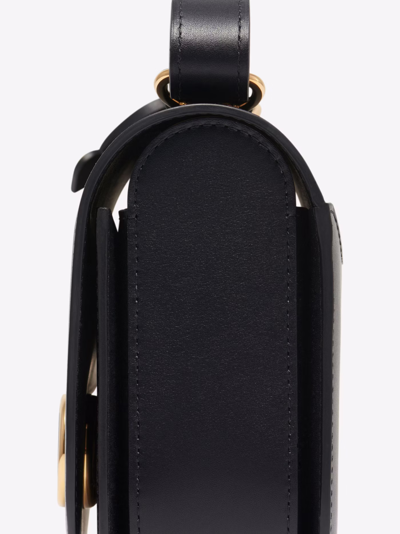 Oversized two-tone D buckle close-up