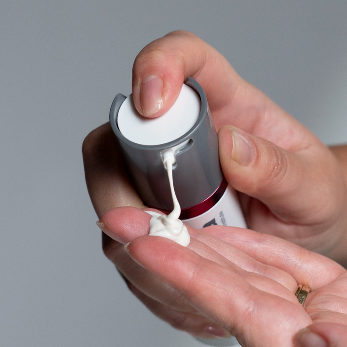 Dynamic Skin Recovery SPF50 Moisturizer — package detail