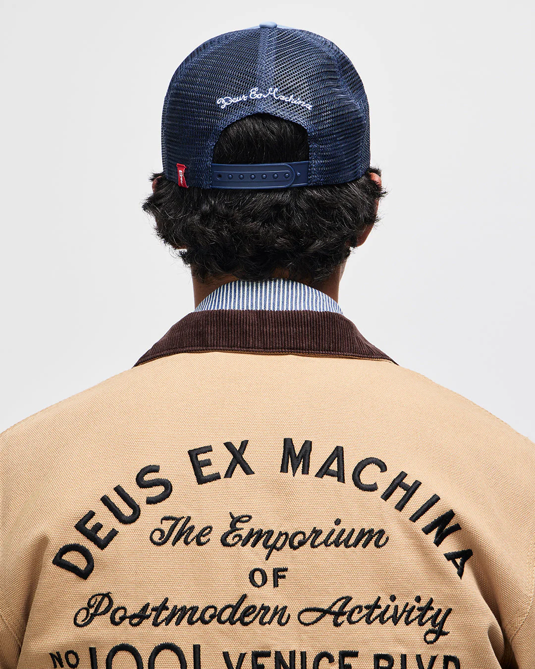 Side view of the mesh crown