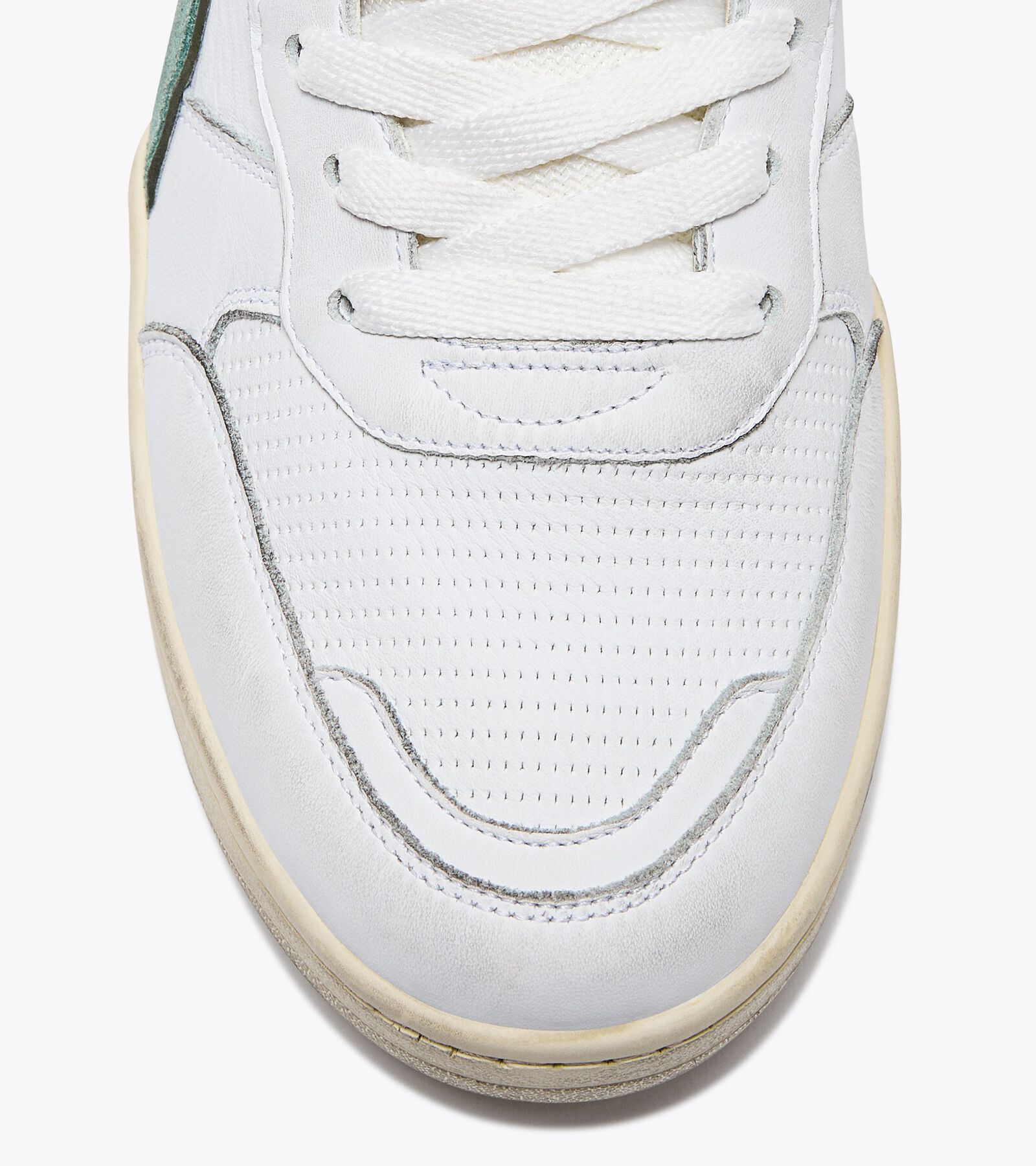 toe and side panel