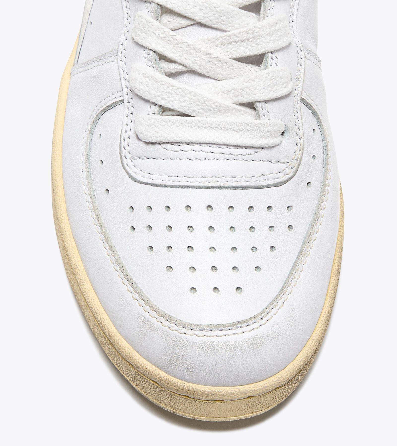 toe detail
