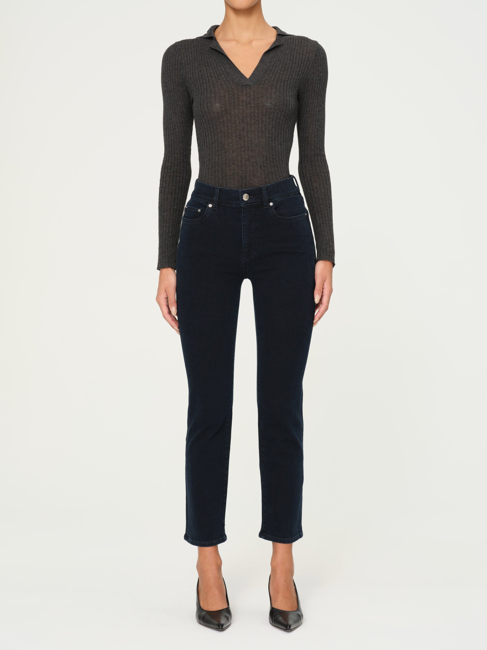 Mara Straight Jeans