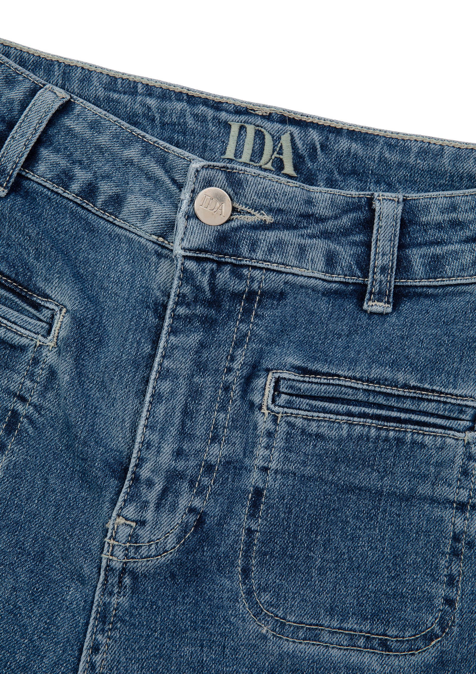 waist and pocket detail