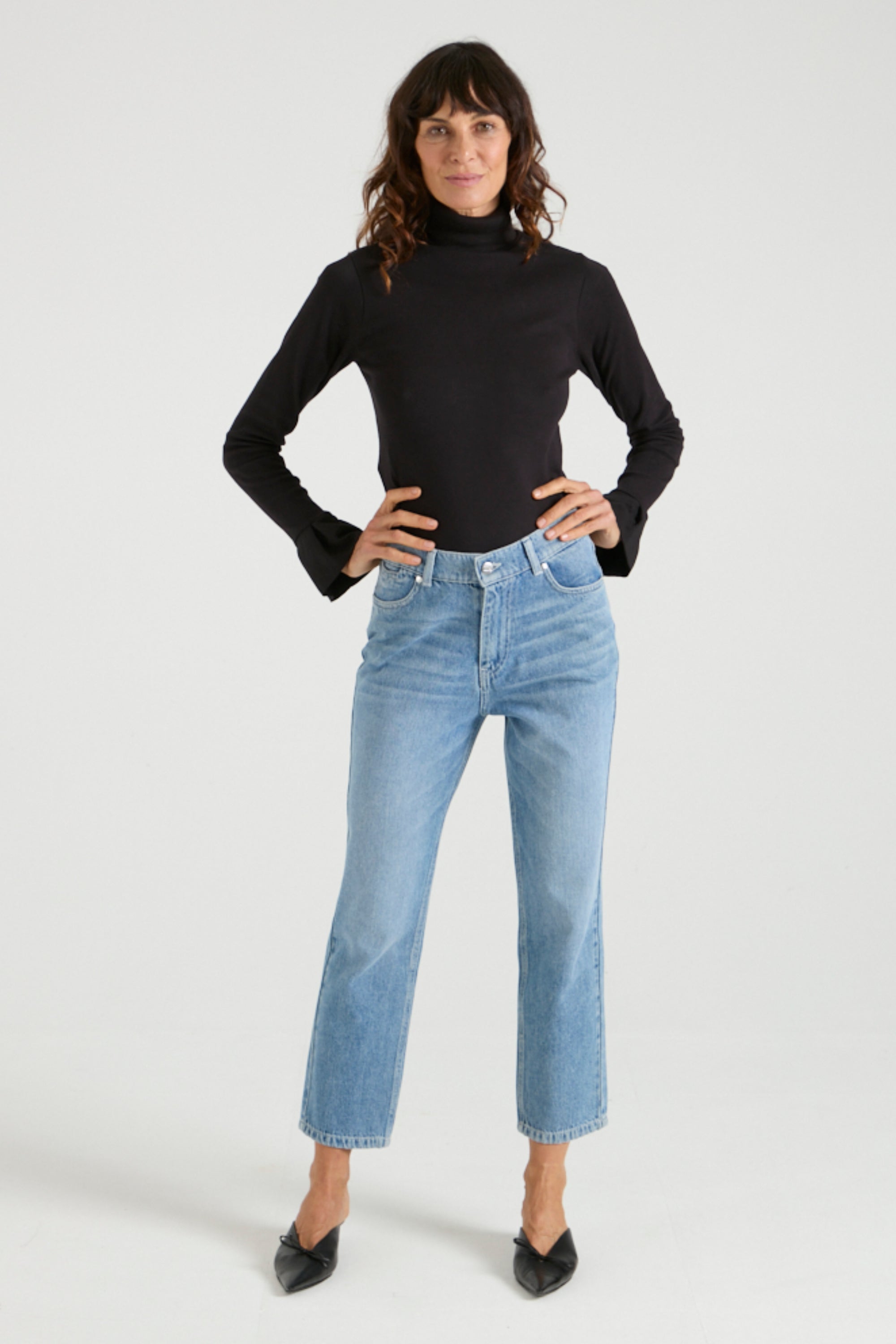 Phoebe The Every Woman Straight Cropped Jean