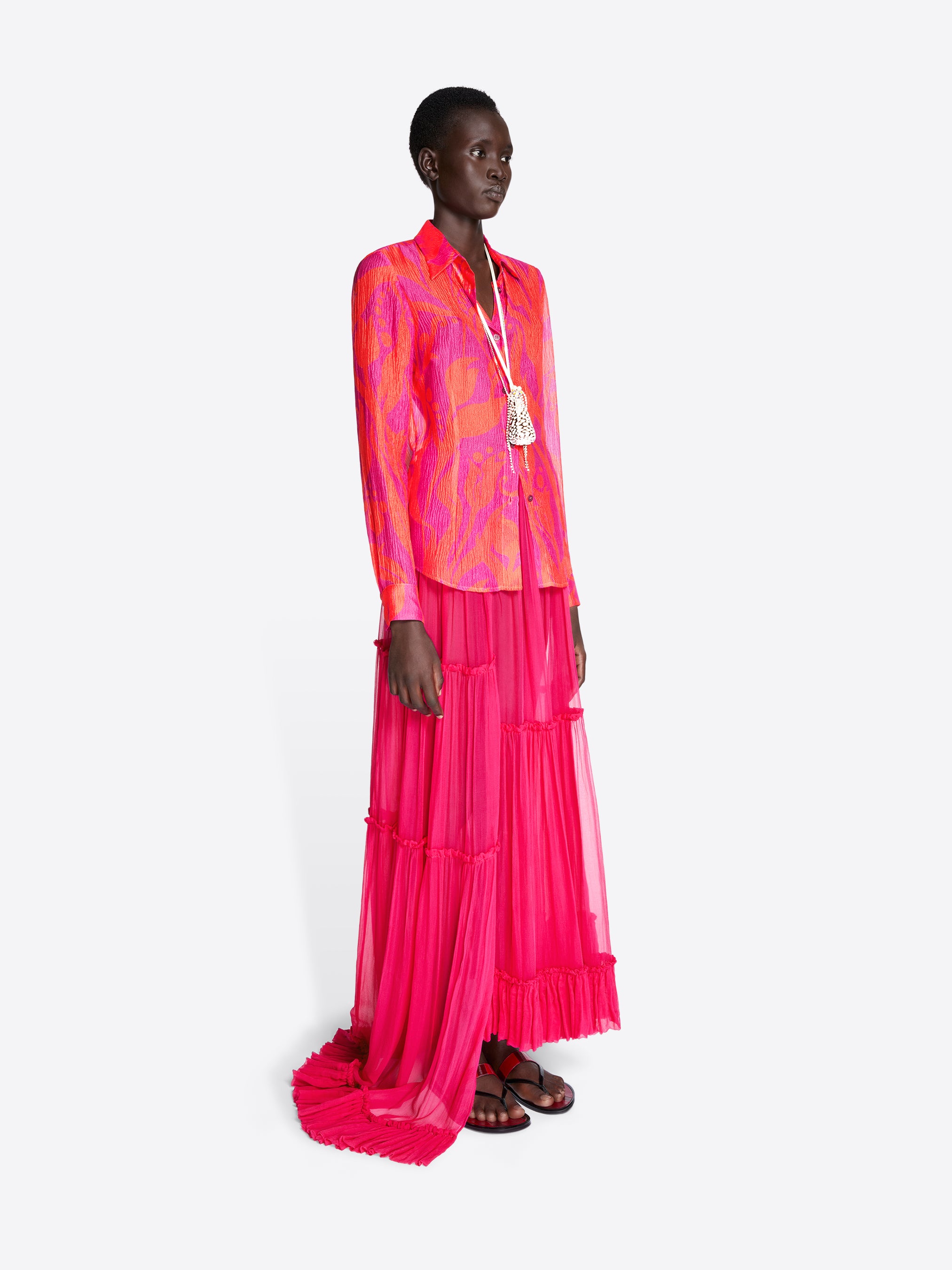 ruffled hem movement