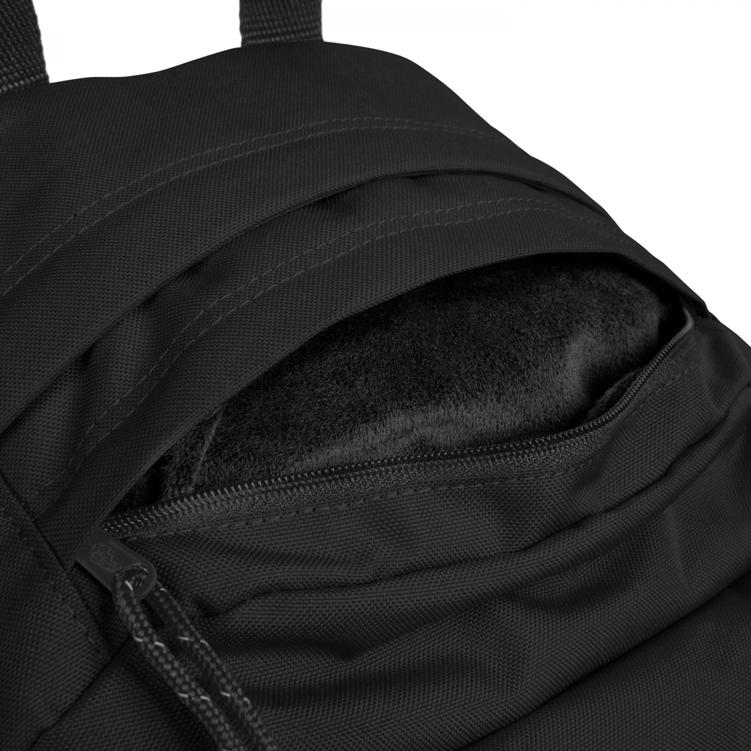 strap detail