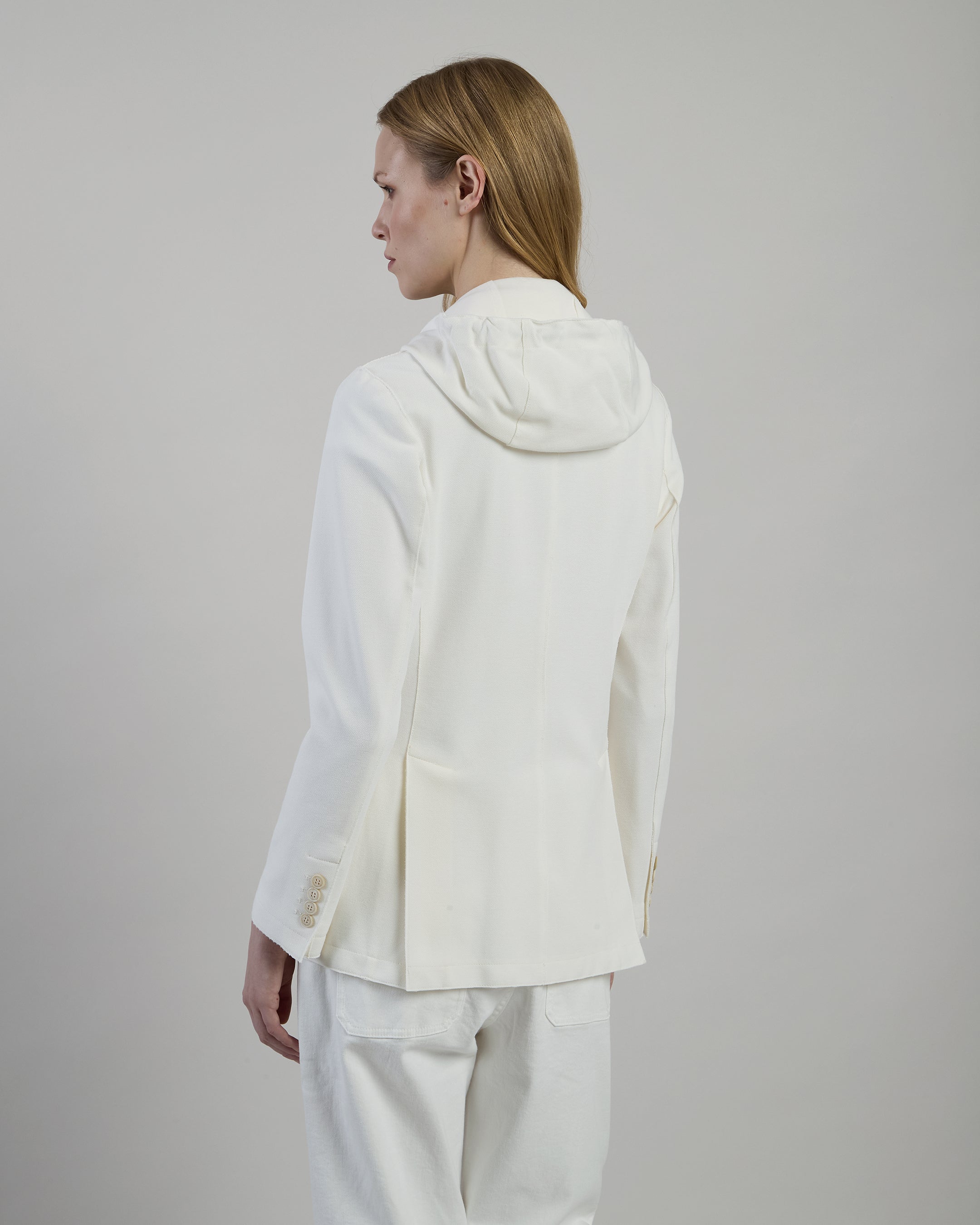 detachable bib detail