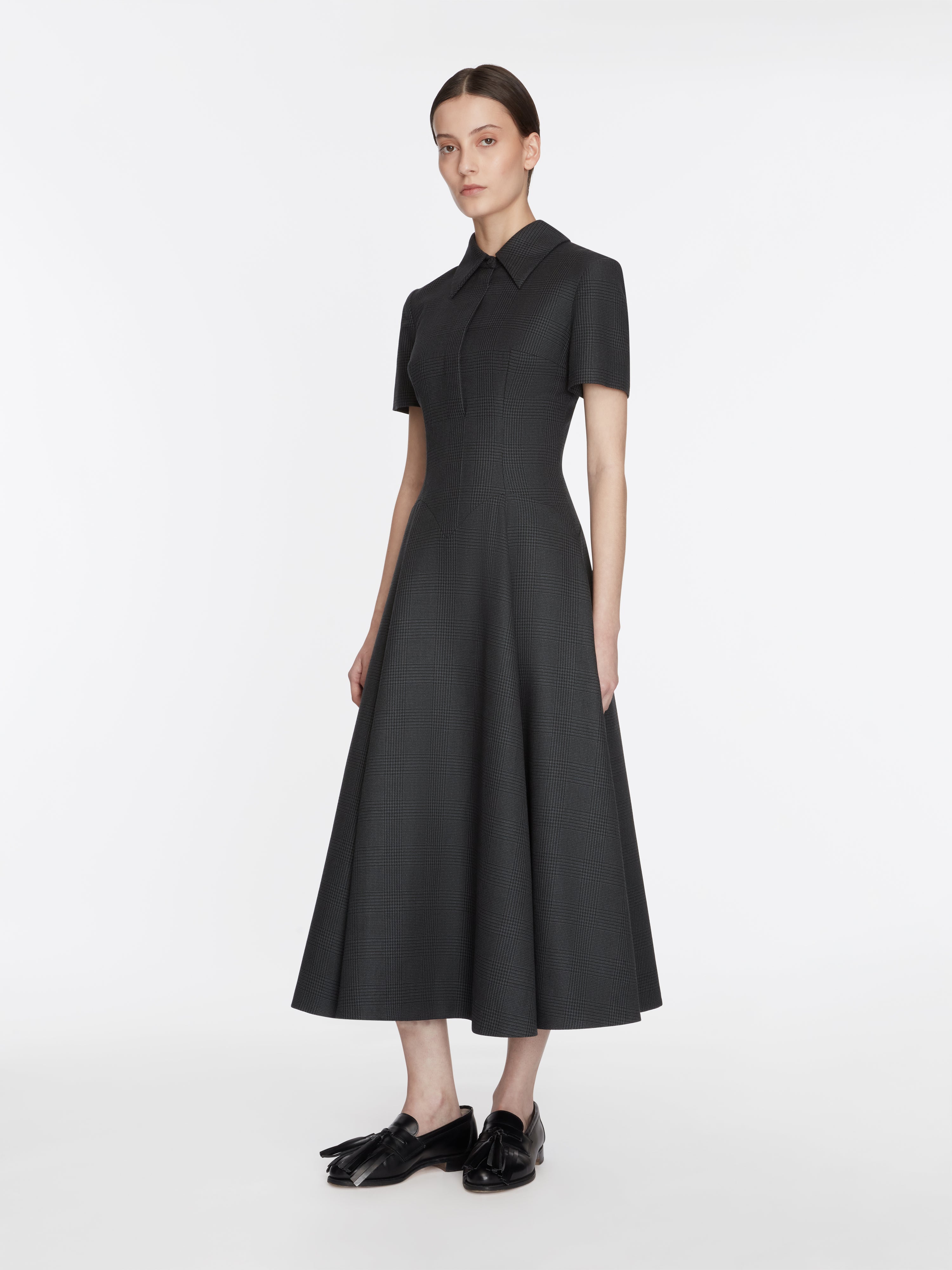 fit-and-flare side line