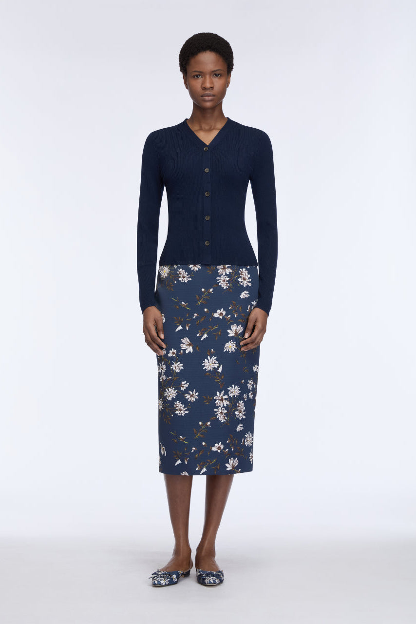 high waist and pencil line