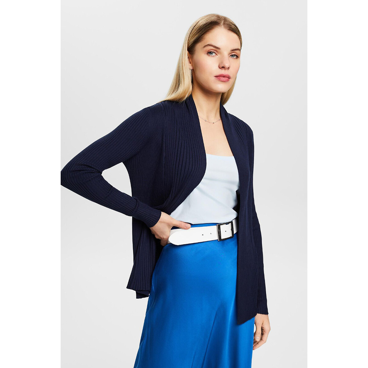 navy knit close view