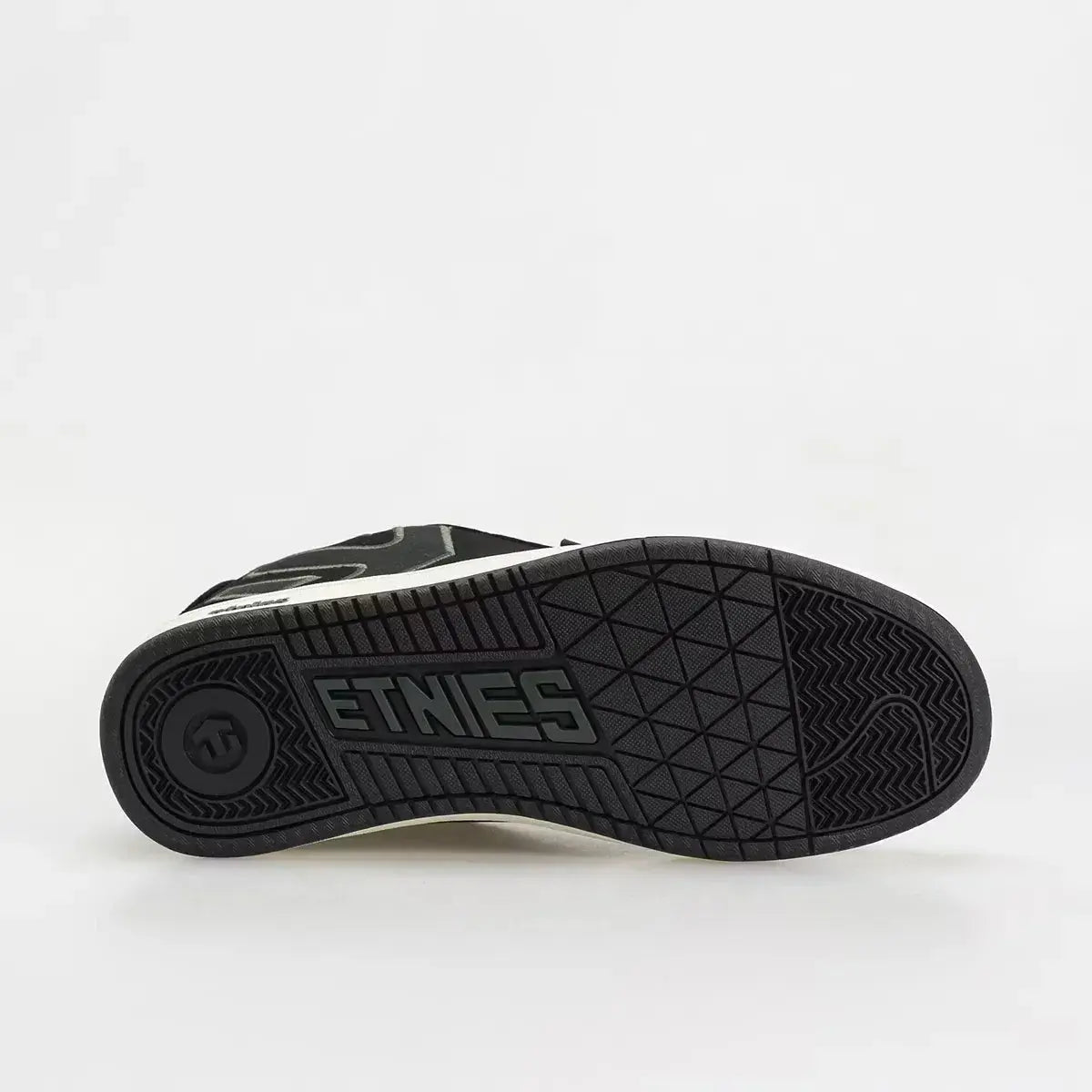 heel E-logo view
