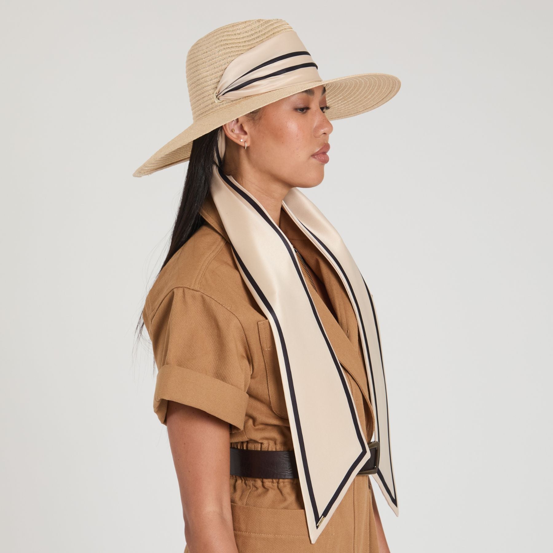 scarf detail