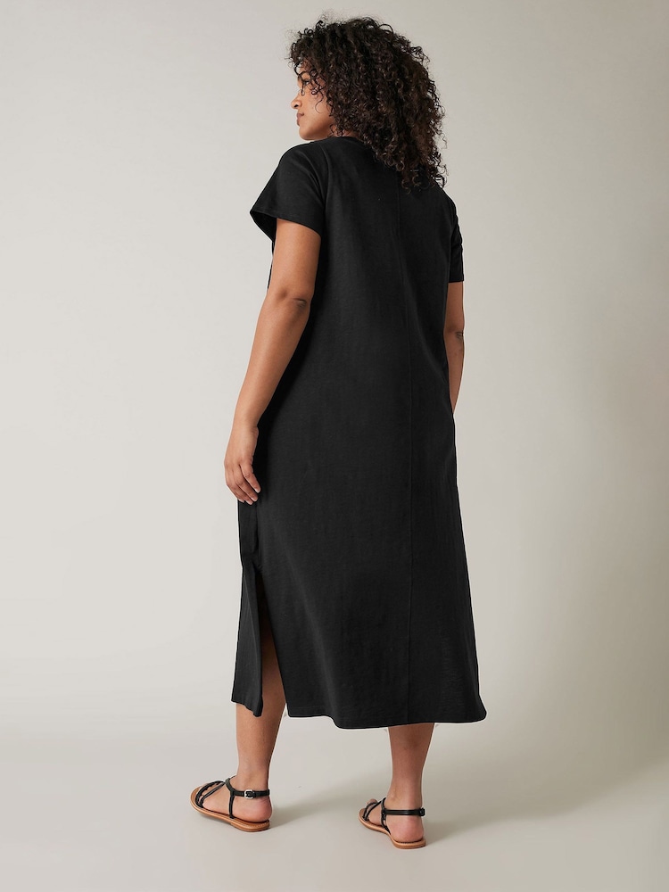 Back view with side slit