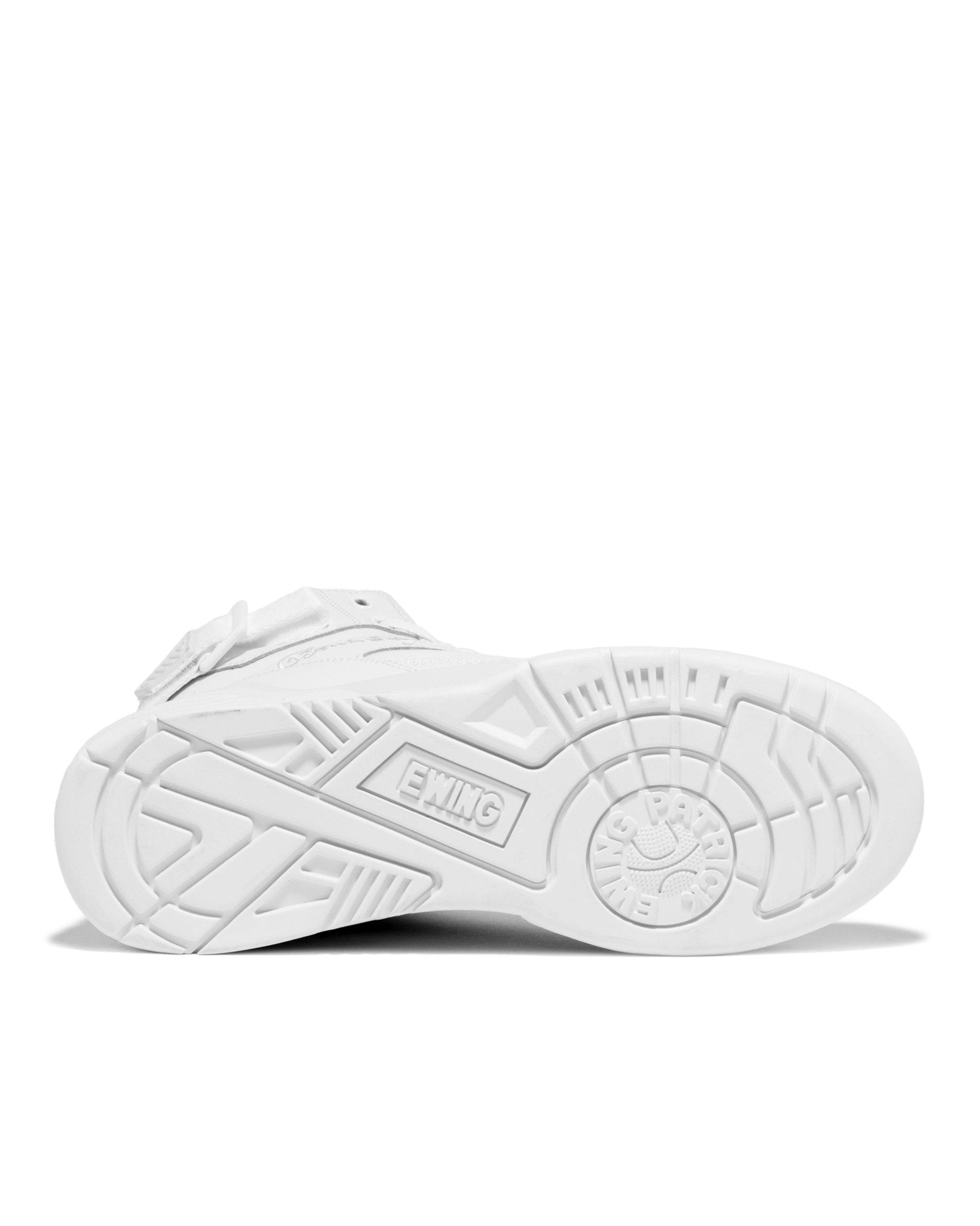 Side view of the tumbled leather upper and midsole line