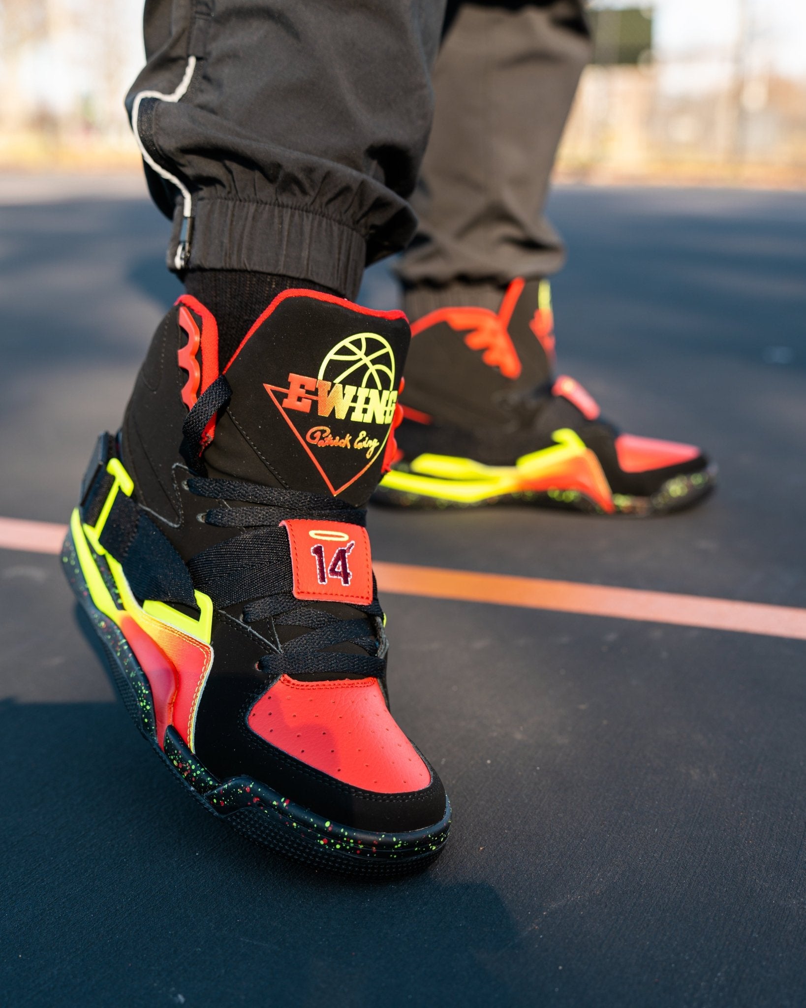 Forefoot lockdown strap across the vamp