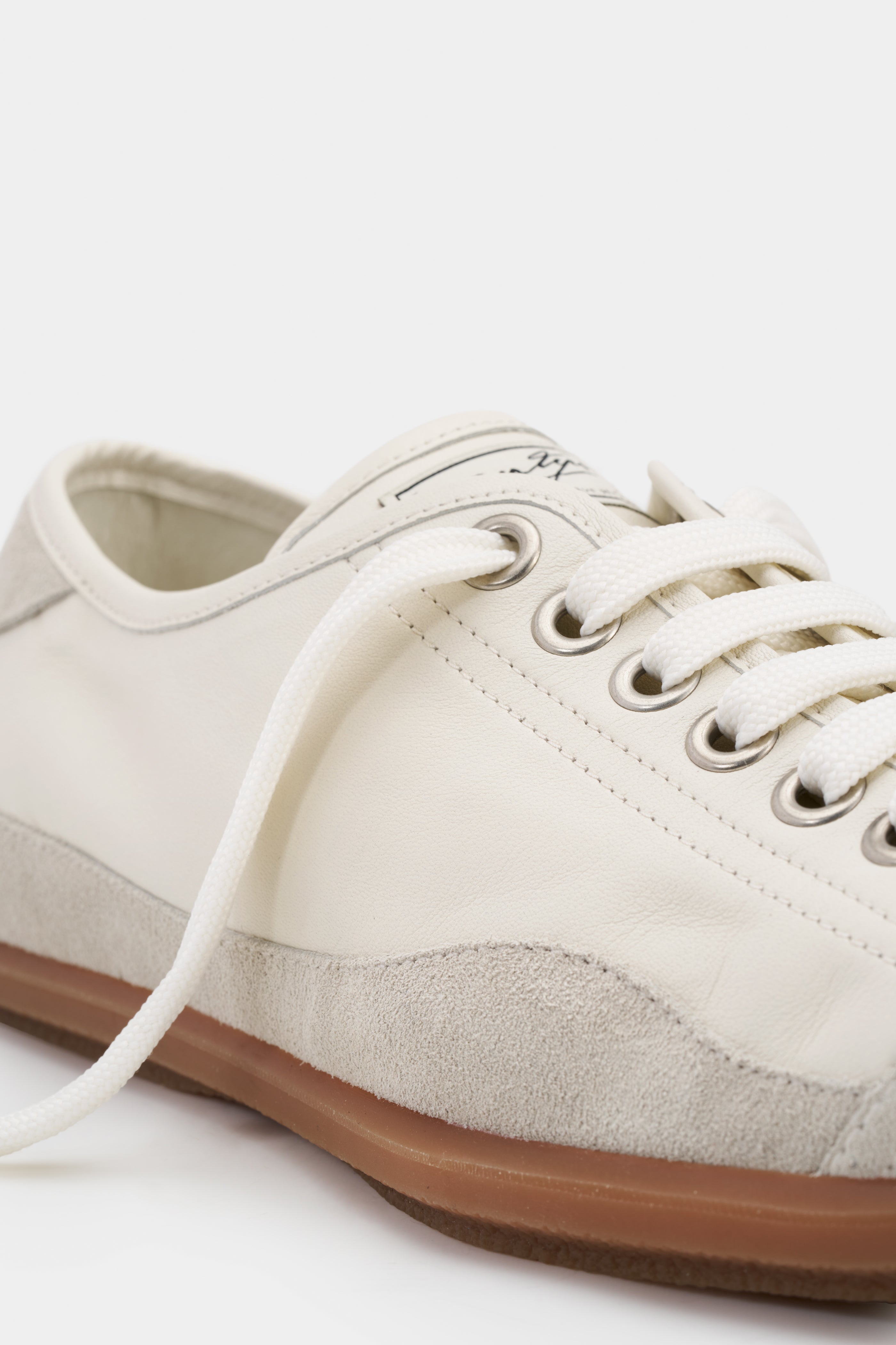 heel detail
