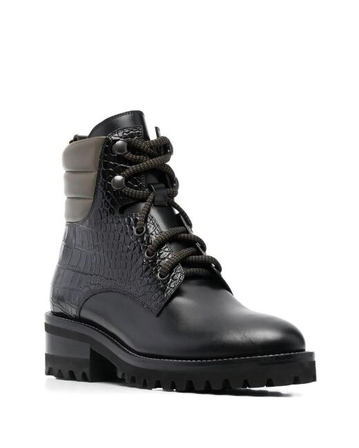 front three-quarter view of the treaded sole