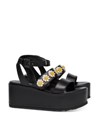 alternate packshot of the Tima platform silhouette