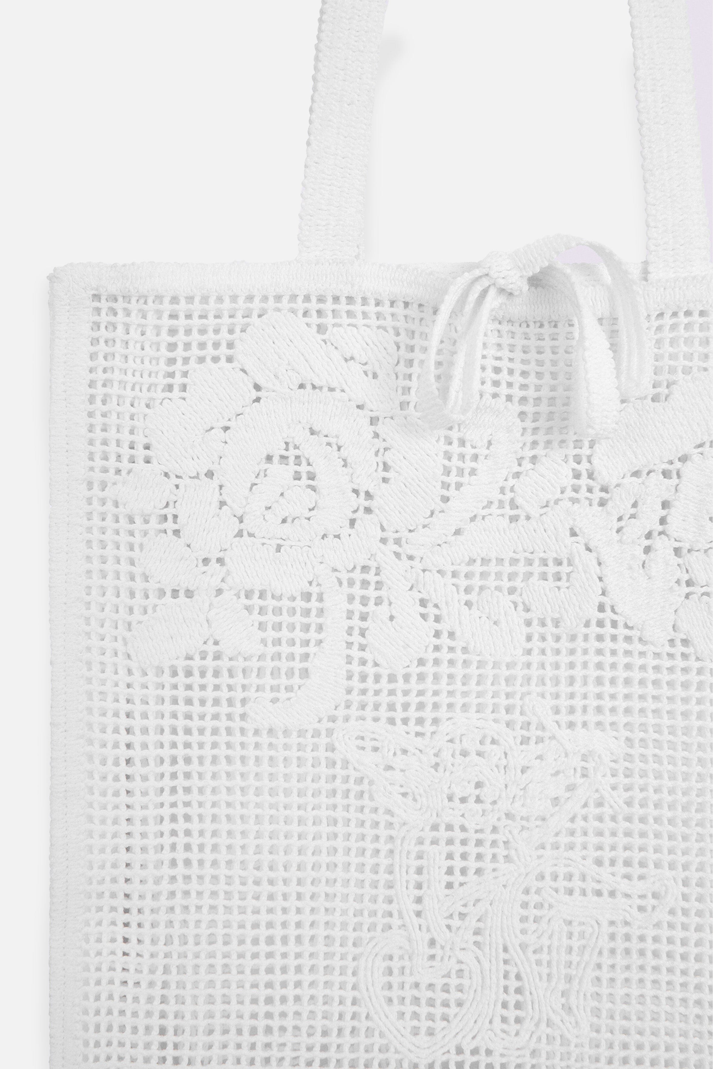 closeup of the floral crochet design
