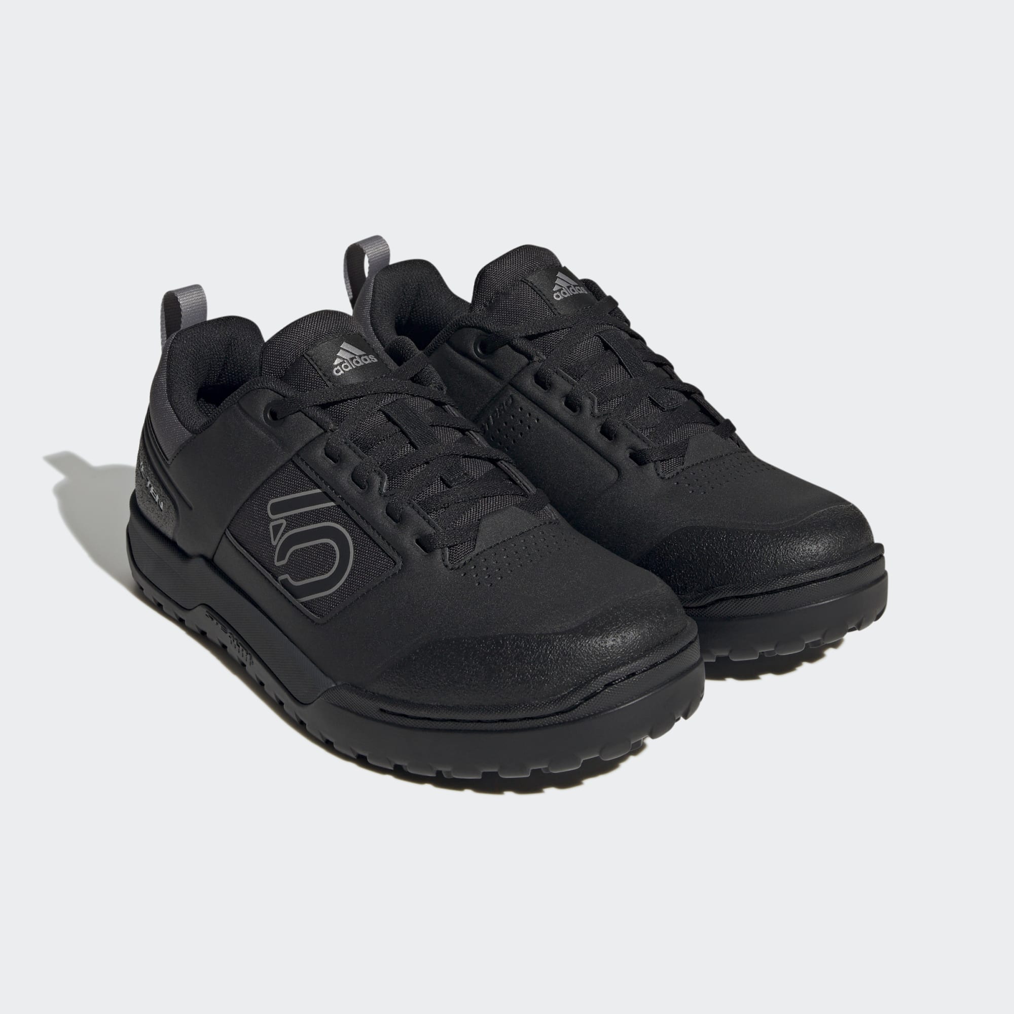 three-quarter pair