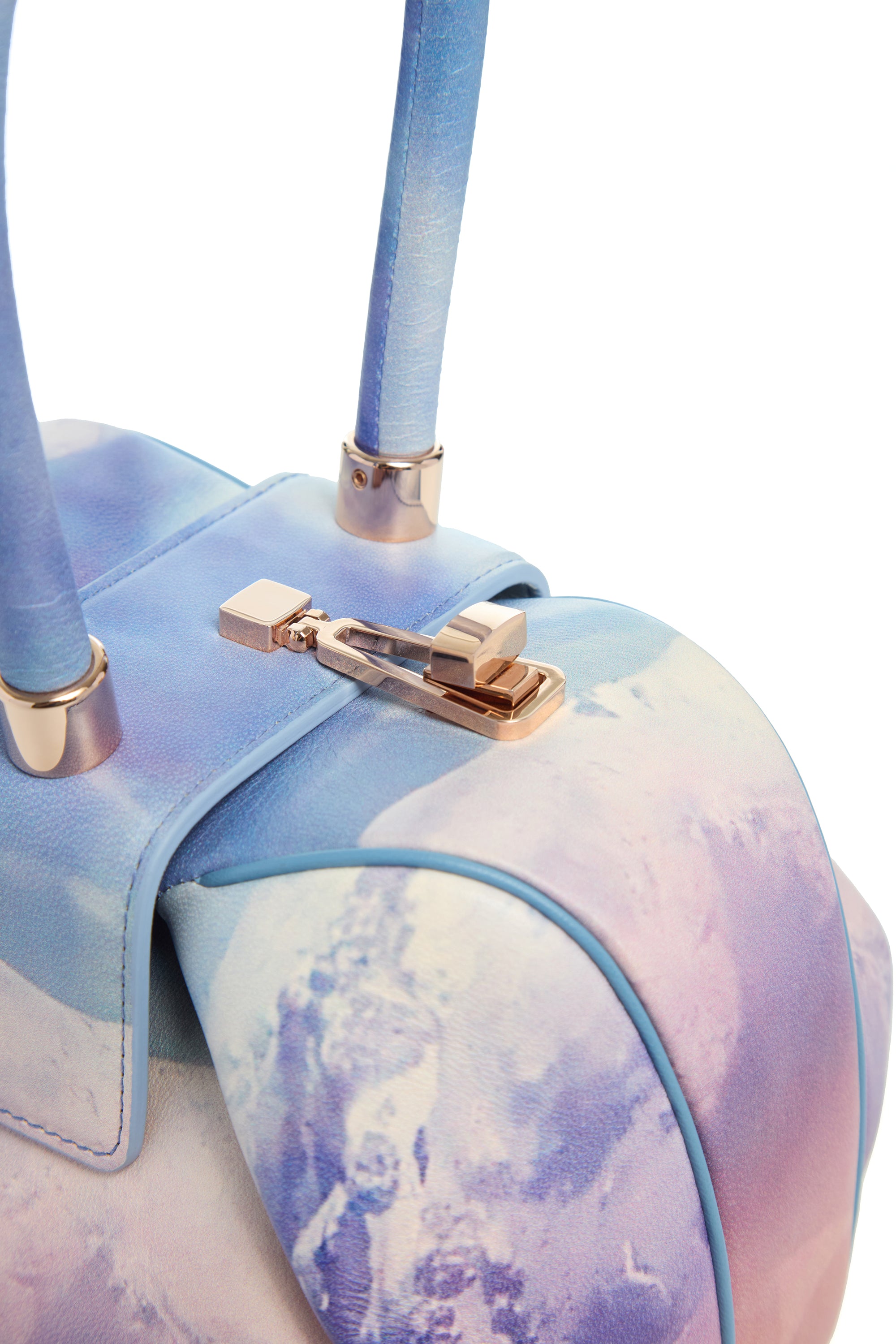 turnlock detail