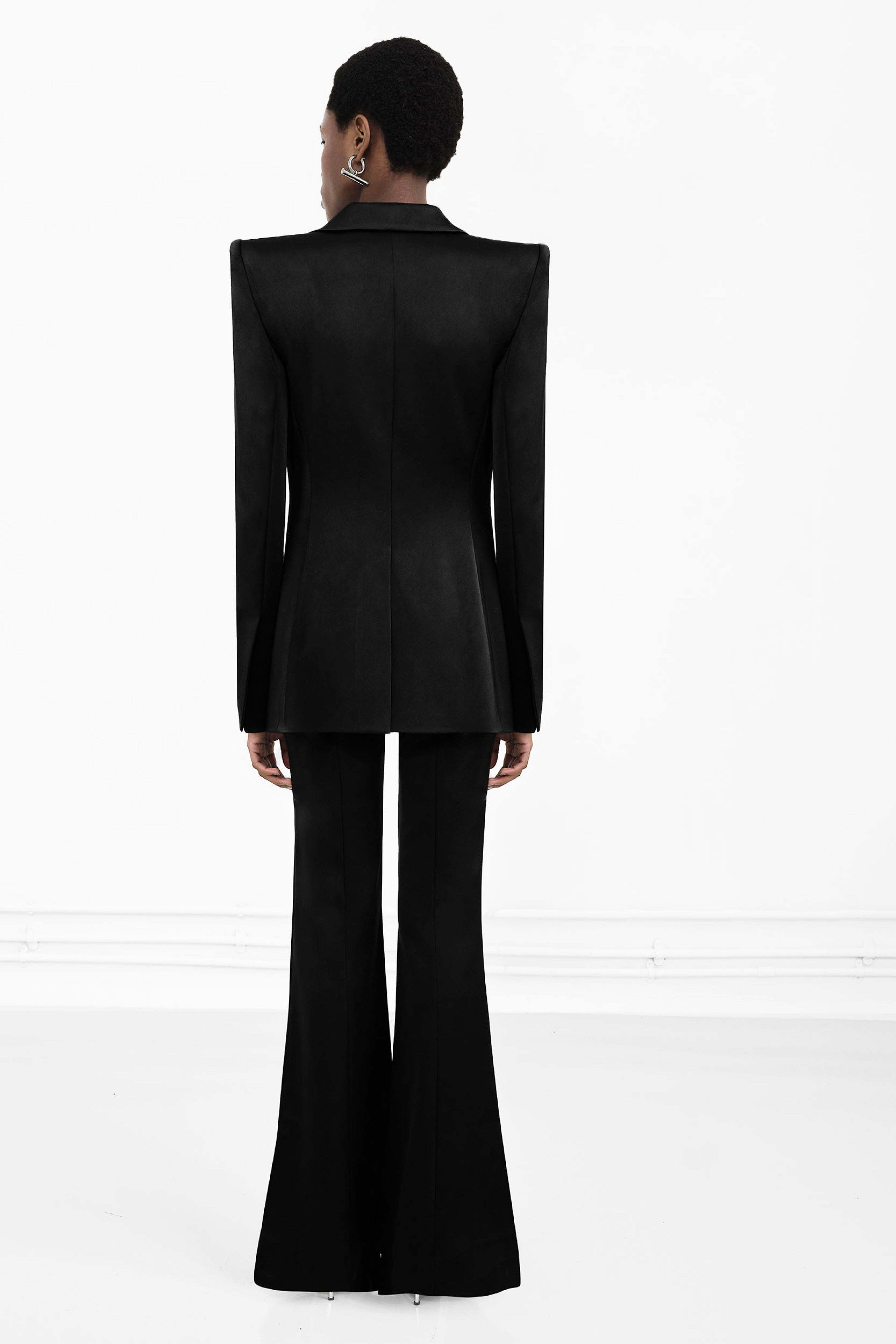 tailored front view of the Sculpted jacket