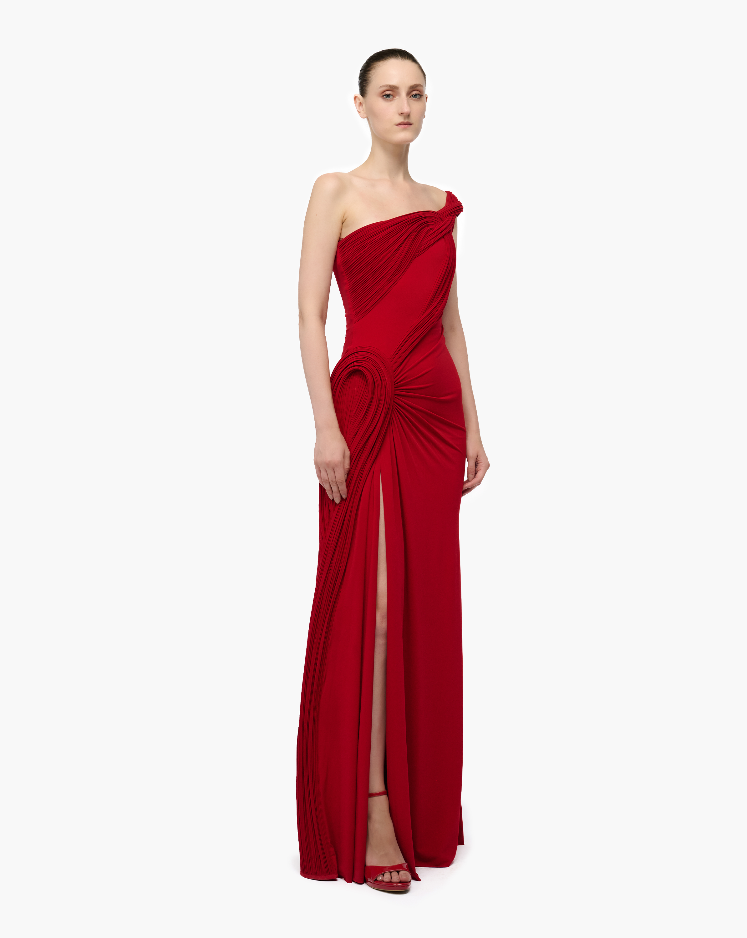 Rubescent red full-length profile