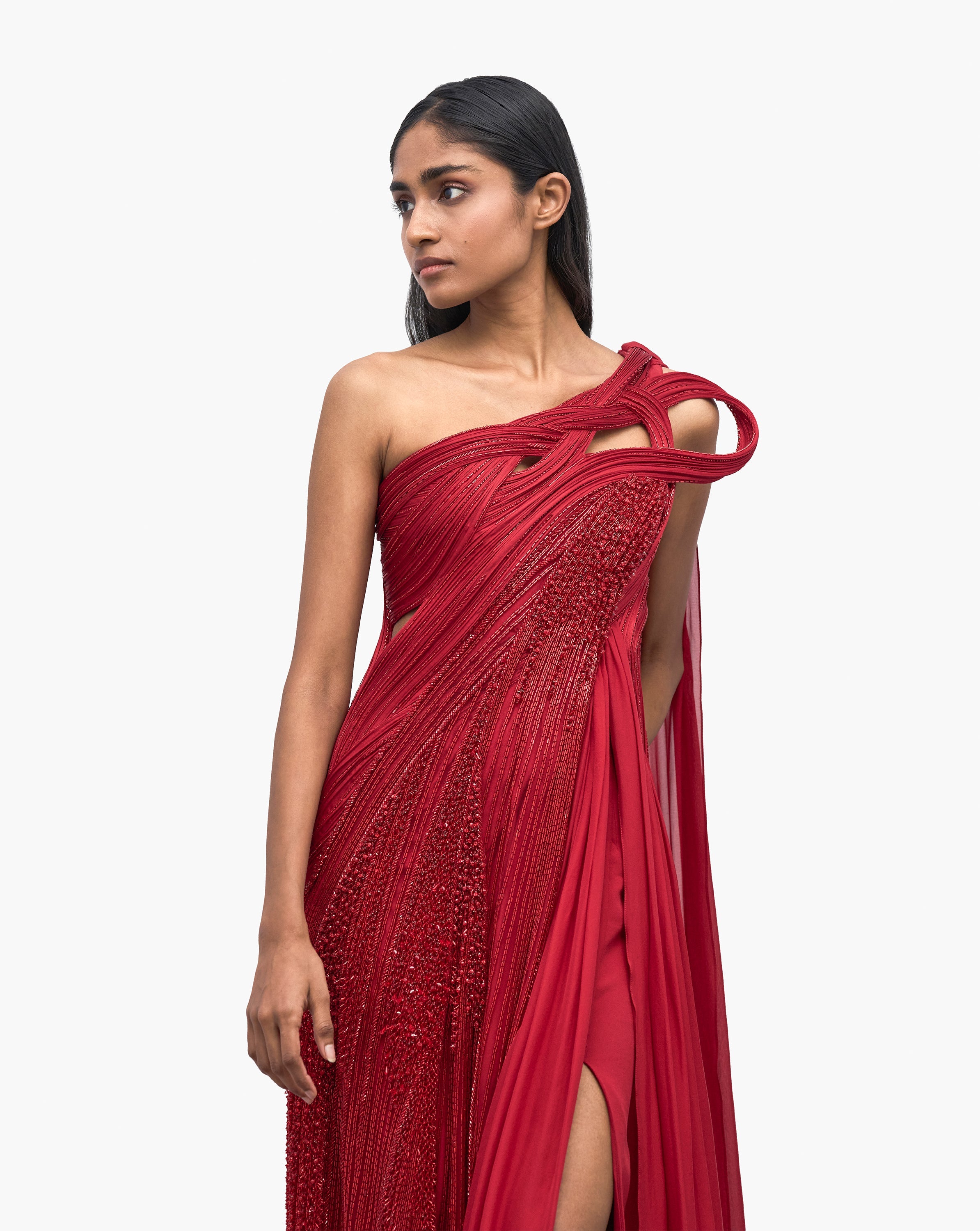 Side view of the one-shoulder drape