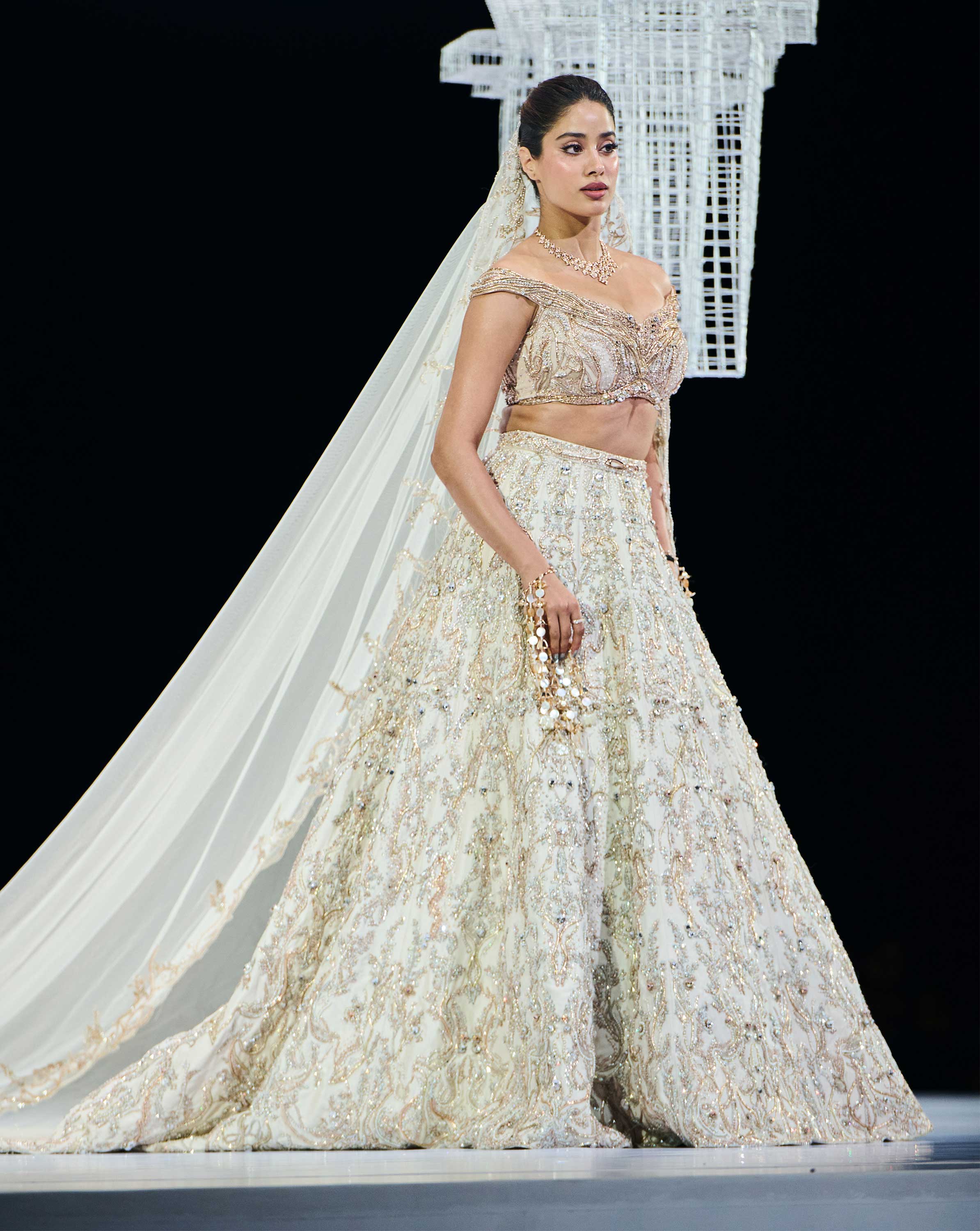 Three-quarter runway-style angle