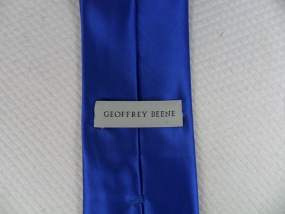 Blue label detail