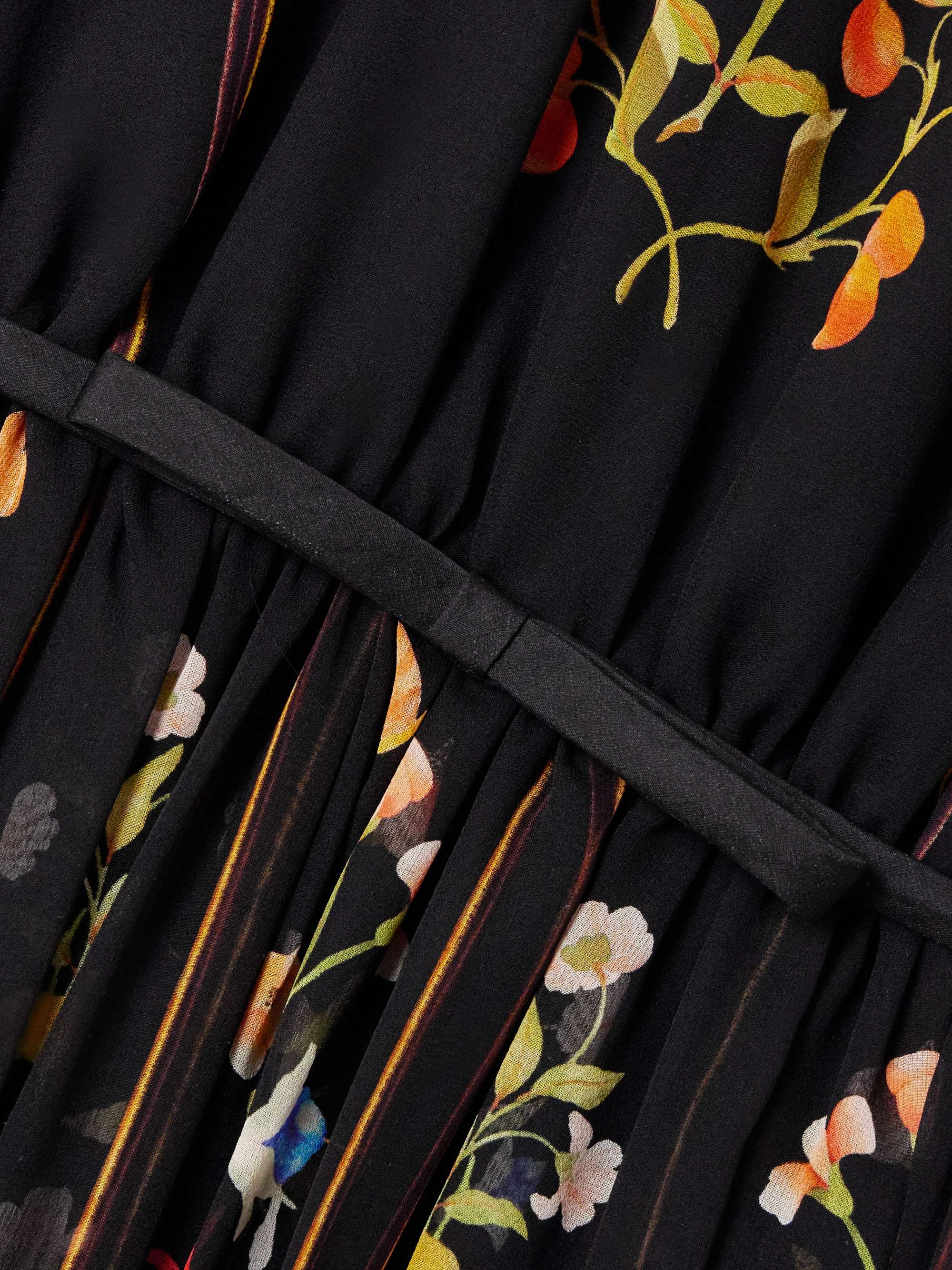 botanical print detail