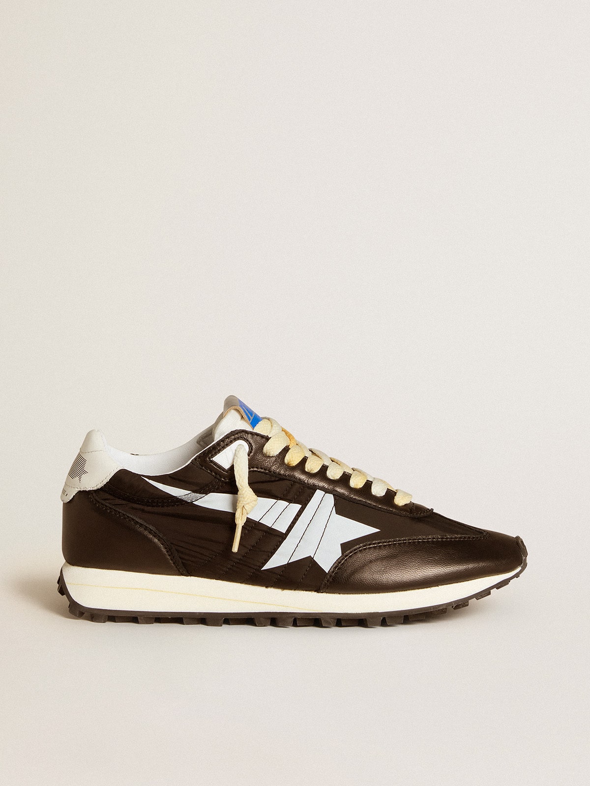 Marathon Sneakers