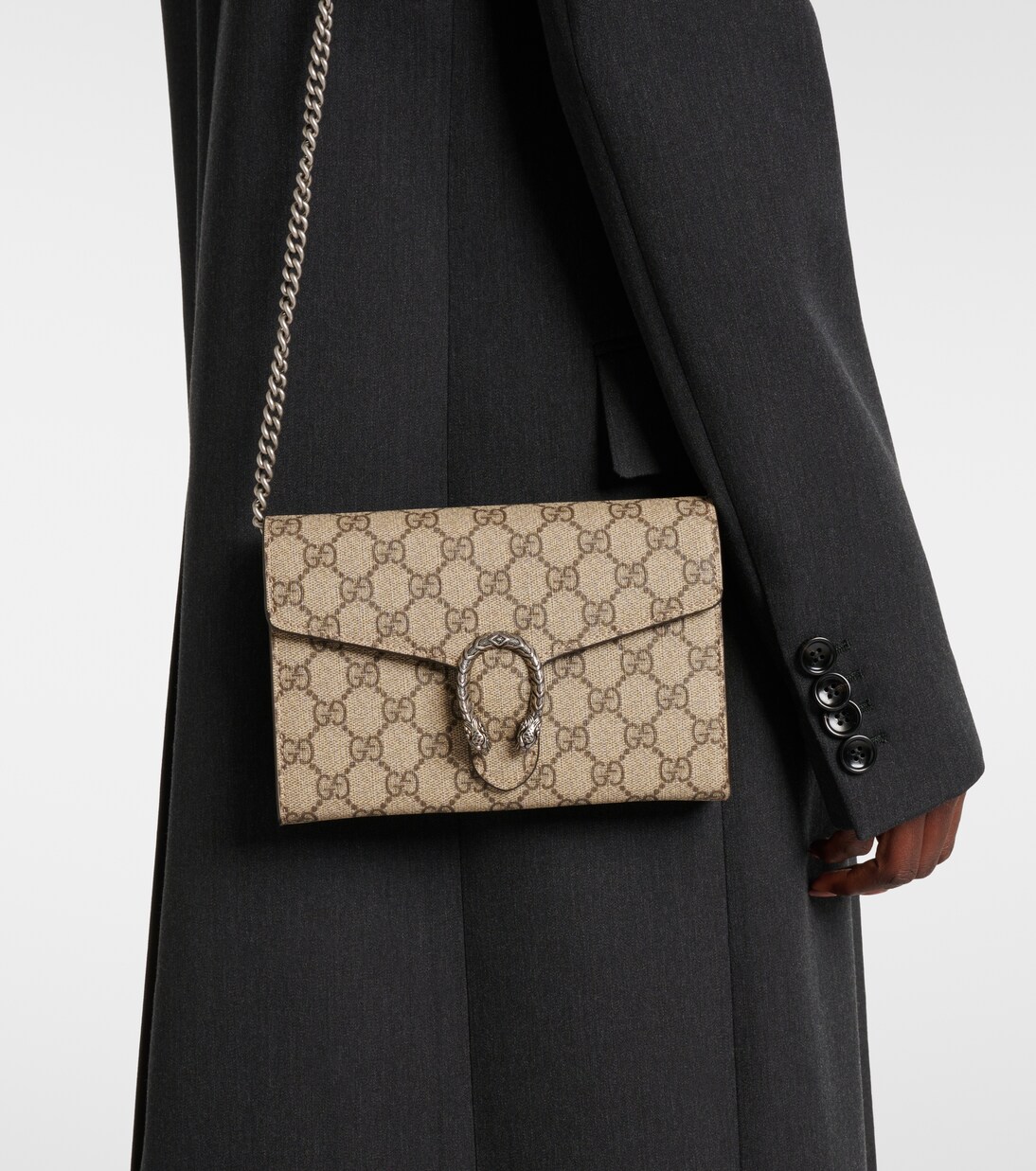 Super-mini chain bag format