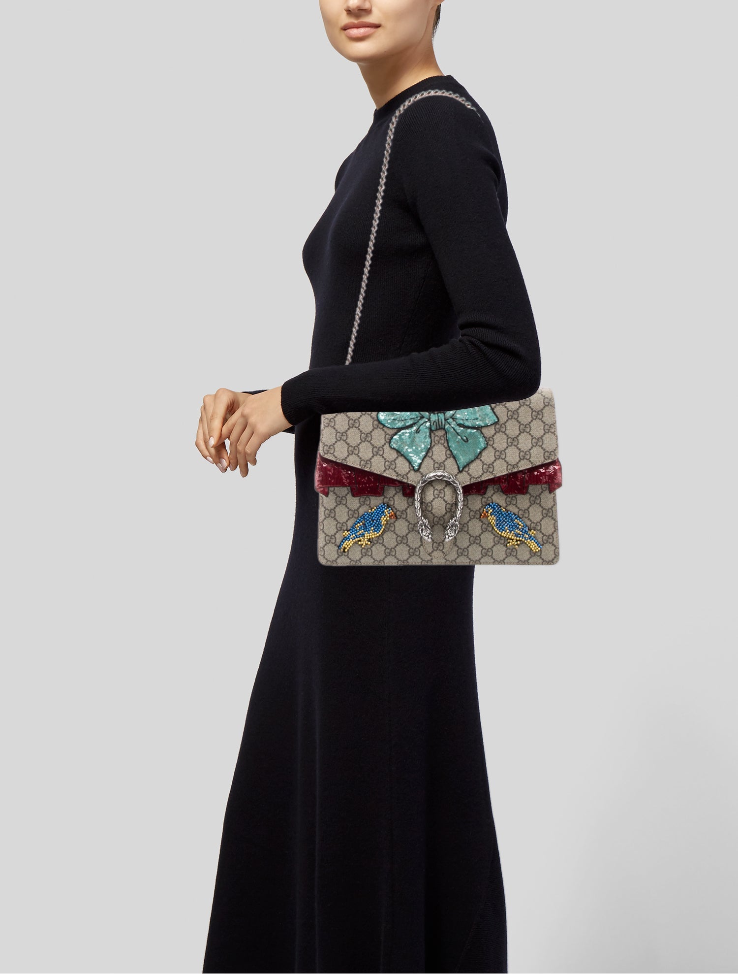 Web-stripe trim across the GG canvas