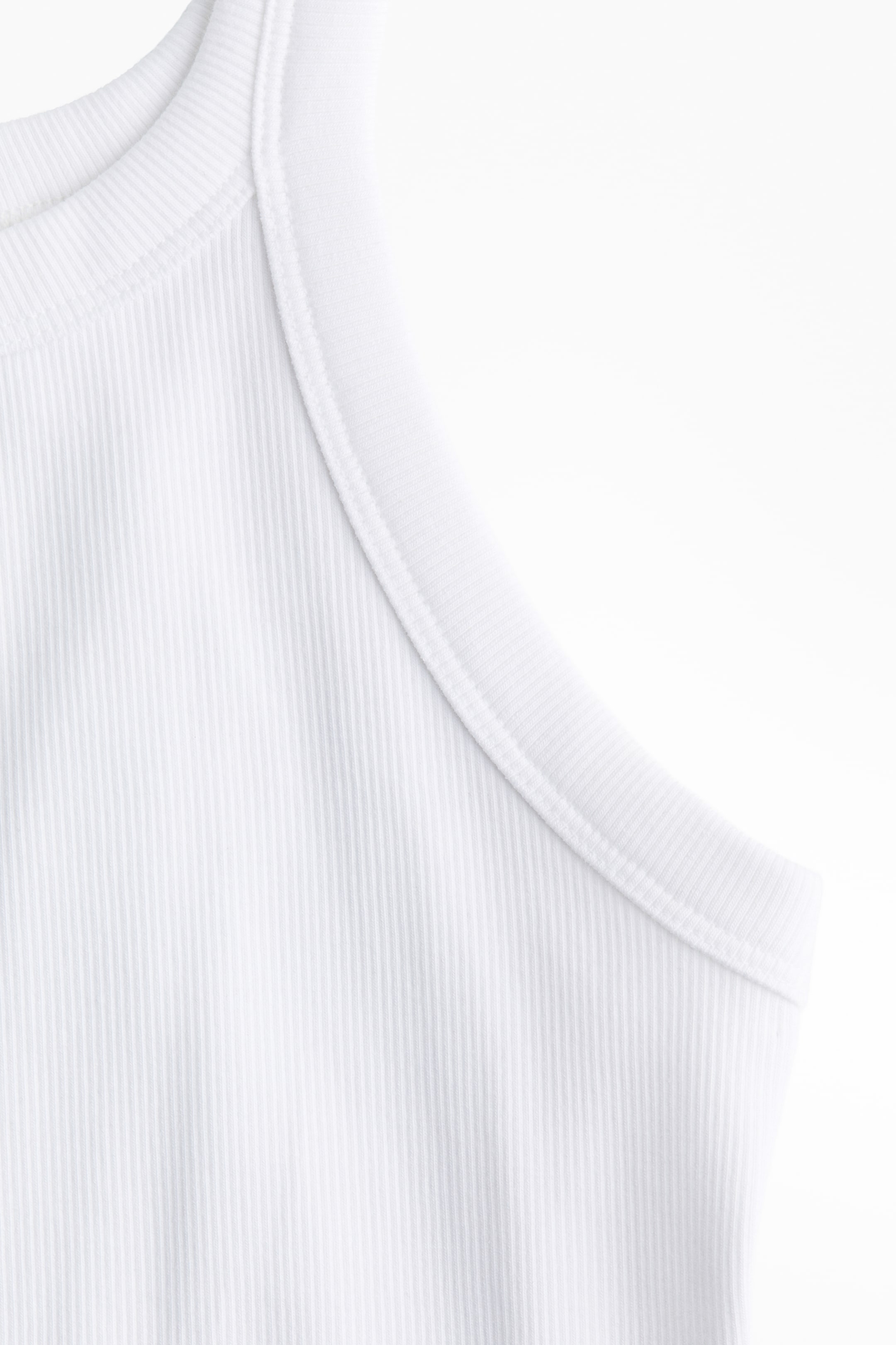 rib and neckline detail