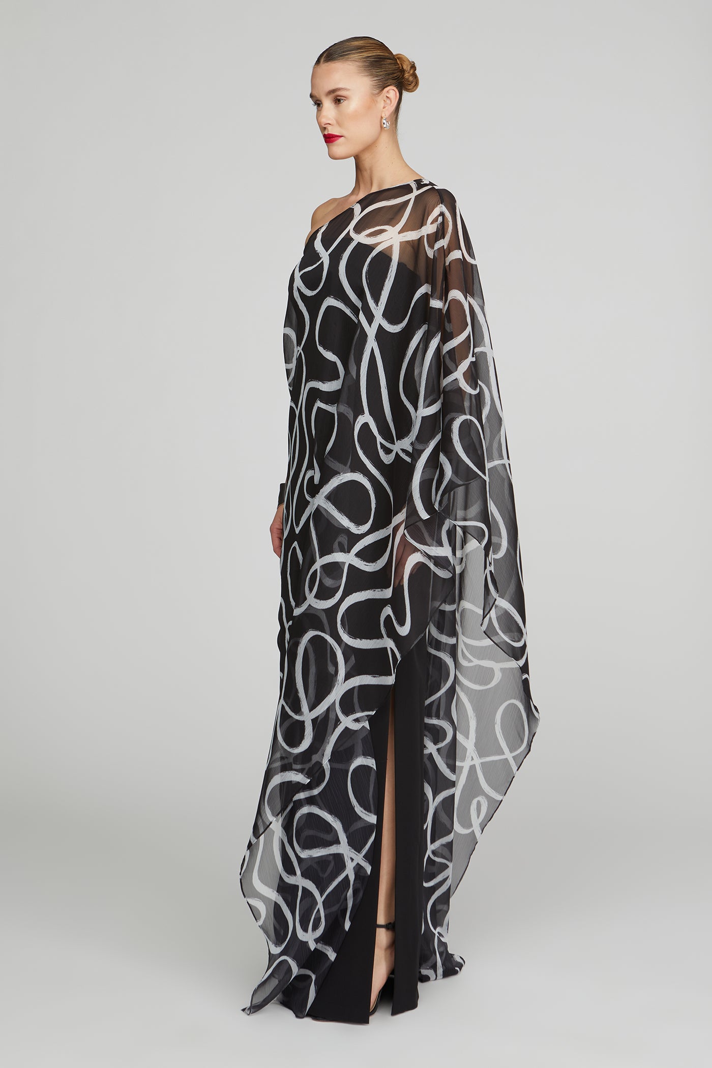 side angle with cape sleeve movement